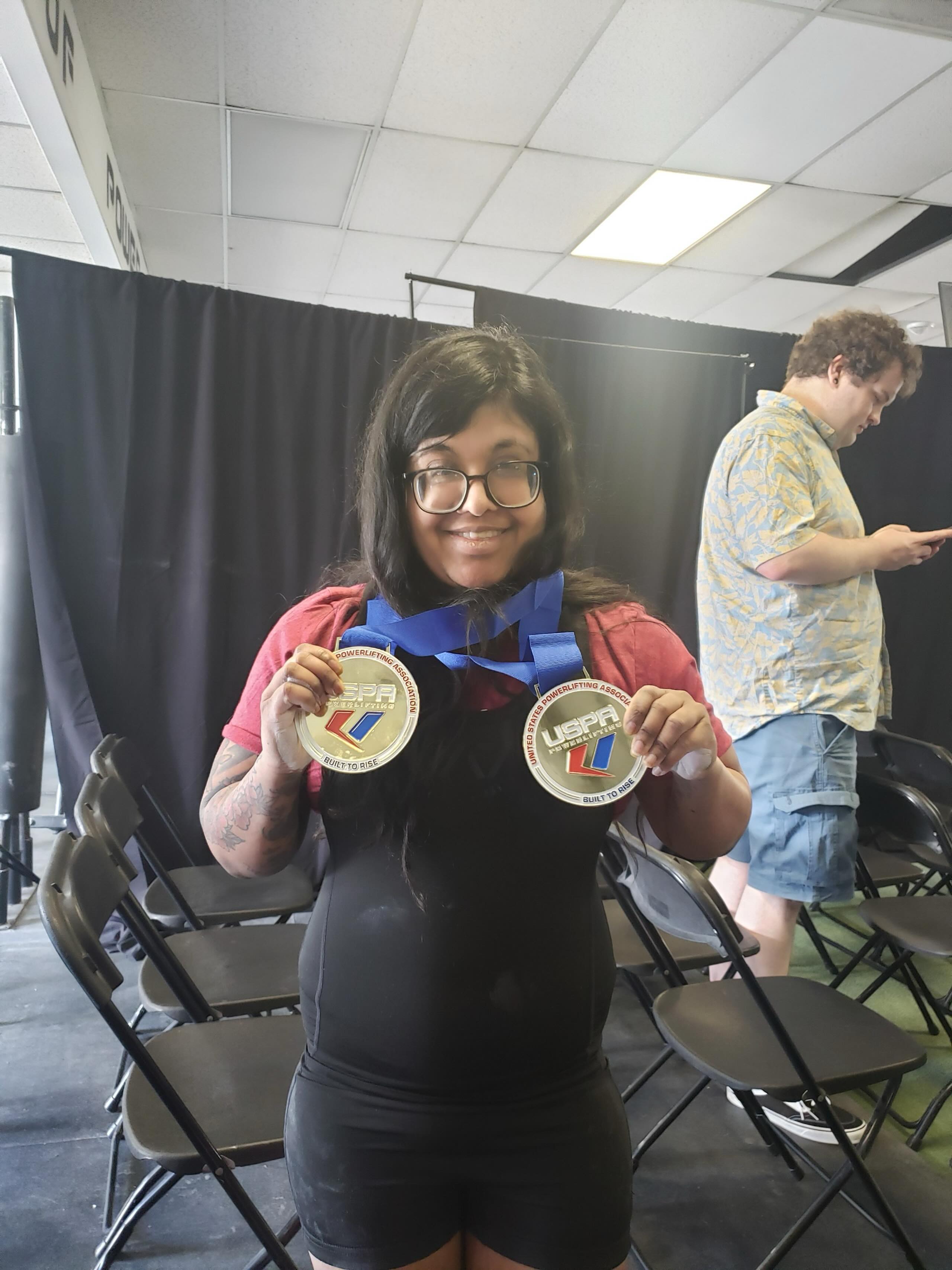 Congrats to M2 client @ms.raquelacocoa33 on her win in the Open and Women’s Submaster category last weekend at the DOP Strength Showdown. She aced all 3 of her attempts in the deadlift. Rachel has shown up and put in the work for the last 14 months with us and it shows. She’s an inspiration to us all. Looking forward to seeing what you can do at the Washington State Championships. 💪🏻💪🏻 #m2fitnessredmond #deadlift #sᴛʀᴏɴɢᴡᴏᴍᴀɴ #personaltrainer