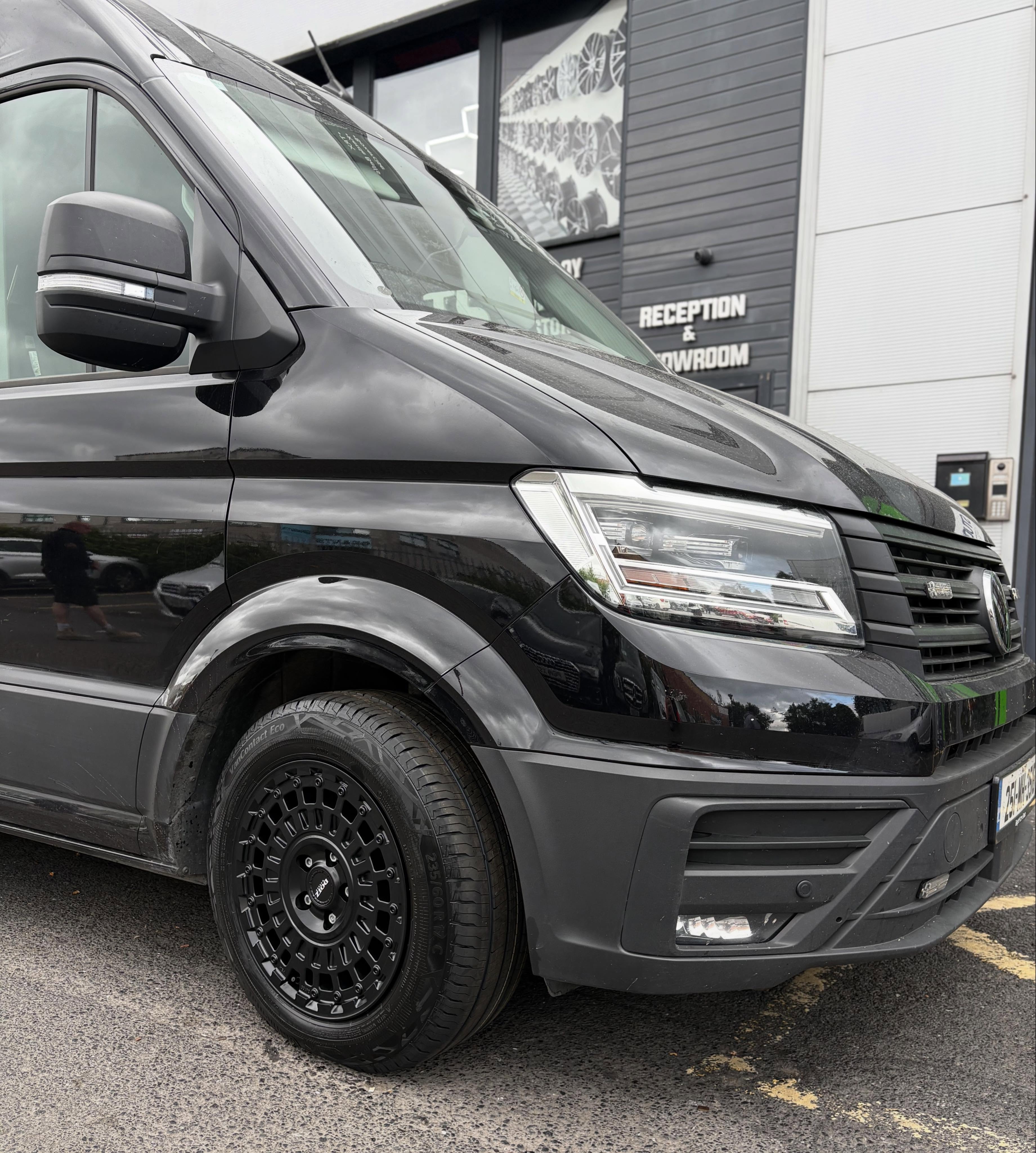 VW Crafter in for 17” Dotz alloys wrapped in Continental tyres🔥