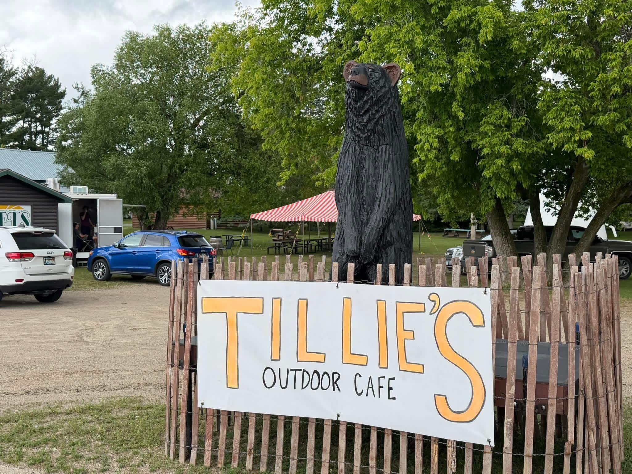 🙌New food option in Nevis!
Tillie’s is open Tuesday-Friday 4-9 pm, Saturday 11am-9pm and Sundays 11am-9pm, closed on Mondays.
