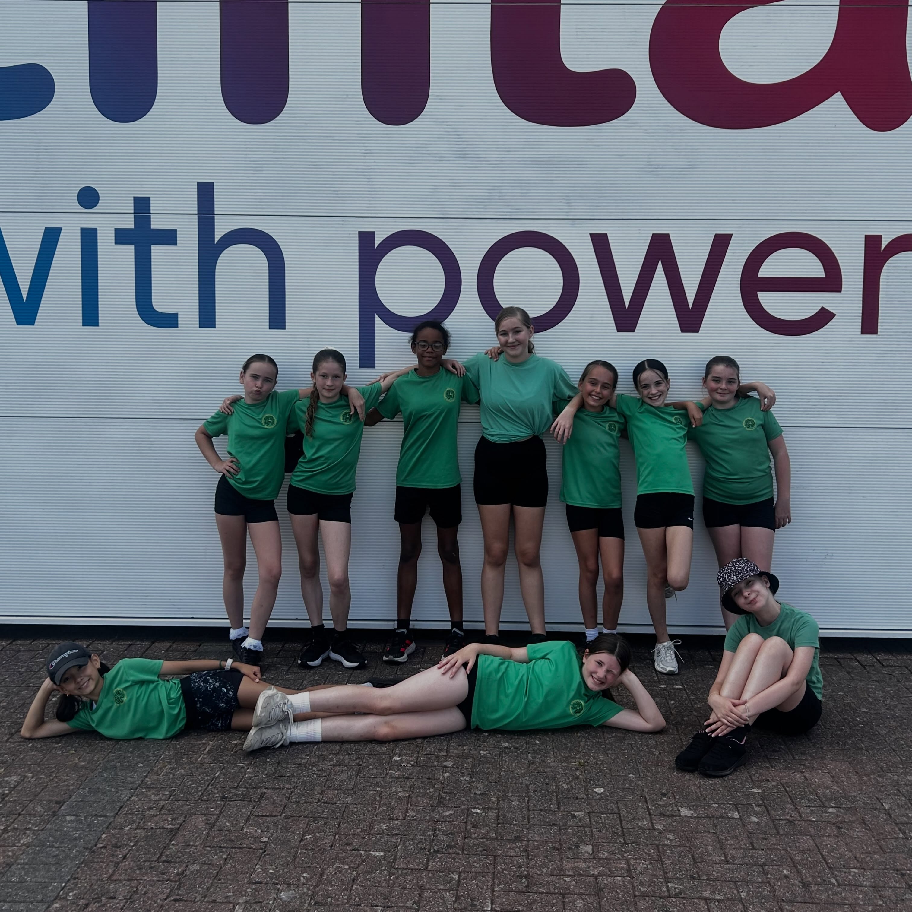 This week, our girls’ cricket team proudly represented Southampton at the Hampshire Finals held at the Utilita Bowl. They performed brilliantly, winning 3 of their 4 matches and narrowly missing out in the quarter-finals by just one run.
The team showed fantastic skill, determination and teamwork throughout the competition, and we couldn’t be prouder of their achievements. Well done, girls—you did yourselves and our school proud! 🏏👏