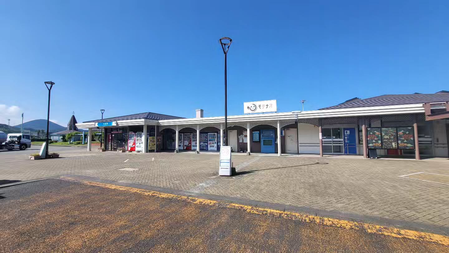 朝イチで高速の大村湾パーキングまで日産キャラバンのインロック救援。
すぐに解錠が終わって、佐世保に帰着途中で店の近くのガソリンスタンドからスズキエブリイの鍵作成依頼。
キーシリンダーからデコードしてインスタコードでデータを逆引きして一発で完成。
暑いのでサクサクと現場が移動できるように心掛けてます。