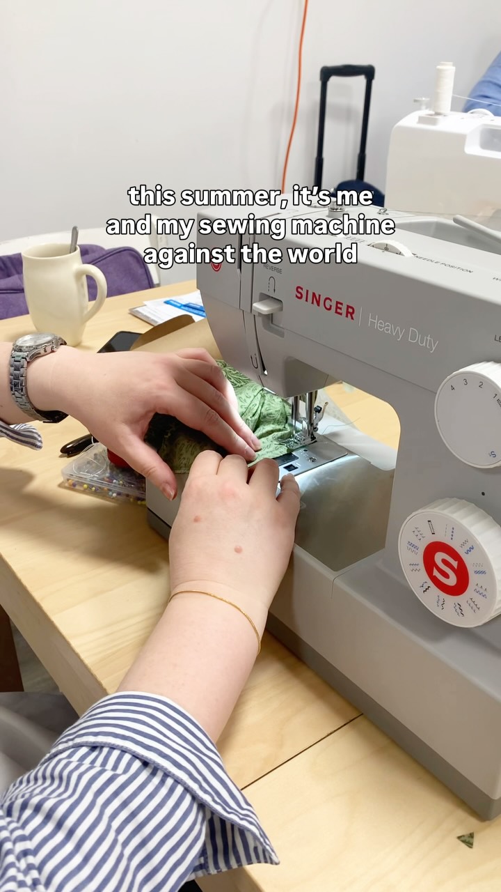 look out world, we’re learning how to sew! Gain confidence in your sewing machine skills all while creating a practical + stylish reversible tote bag - perfect for beach days, market trips, and everyday adventures!
@_mocushla_ will guide you through essential sewing machine skills, including machine set-up, troubleshooting, maintenance, cutting fabric, sewing straight seams, and assembling your reversible tote. By the end of the workshop, you’ll leave with a finished tote bag and the foundational skills to continue your sewing journey at home!
Please note: Participants are required to bring their own sewing machine. This workshop is perfect for those who have taken our Sewing Machine Basics workshop or are comfortable using their machines.
Spaces are already filling up - register now!
🧵 Sewing Machine Skills: Reversible Tote Bag
🗓️ Sat July 18th 2026
⏰ 10am to 1pm
📍 Studio Mooi, 926 Kingston Rd, Toronto
Kingston Road Village | East End Toronto | To Do Toronto | Sewing Lessons Toronto | Learn to Sew Toronto | Sewing