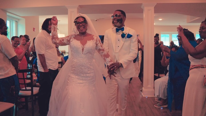 A first for Leeland.
This weekend, Tahisha & Daniel became the first couple to celebrate their wedding using the entire Leeland Mansion!
Watching the mansion filled with family, friends, and so much joy was a great reminder of why we created this experience in the first place.
Congratulations to The Taylors! ✨ 🎥: @domsarkk