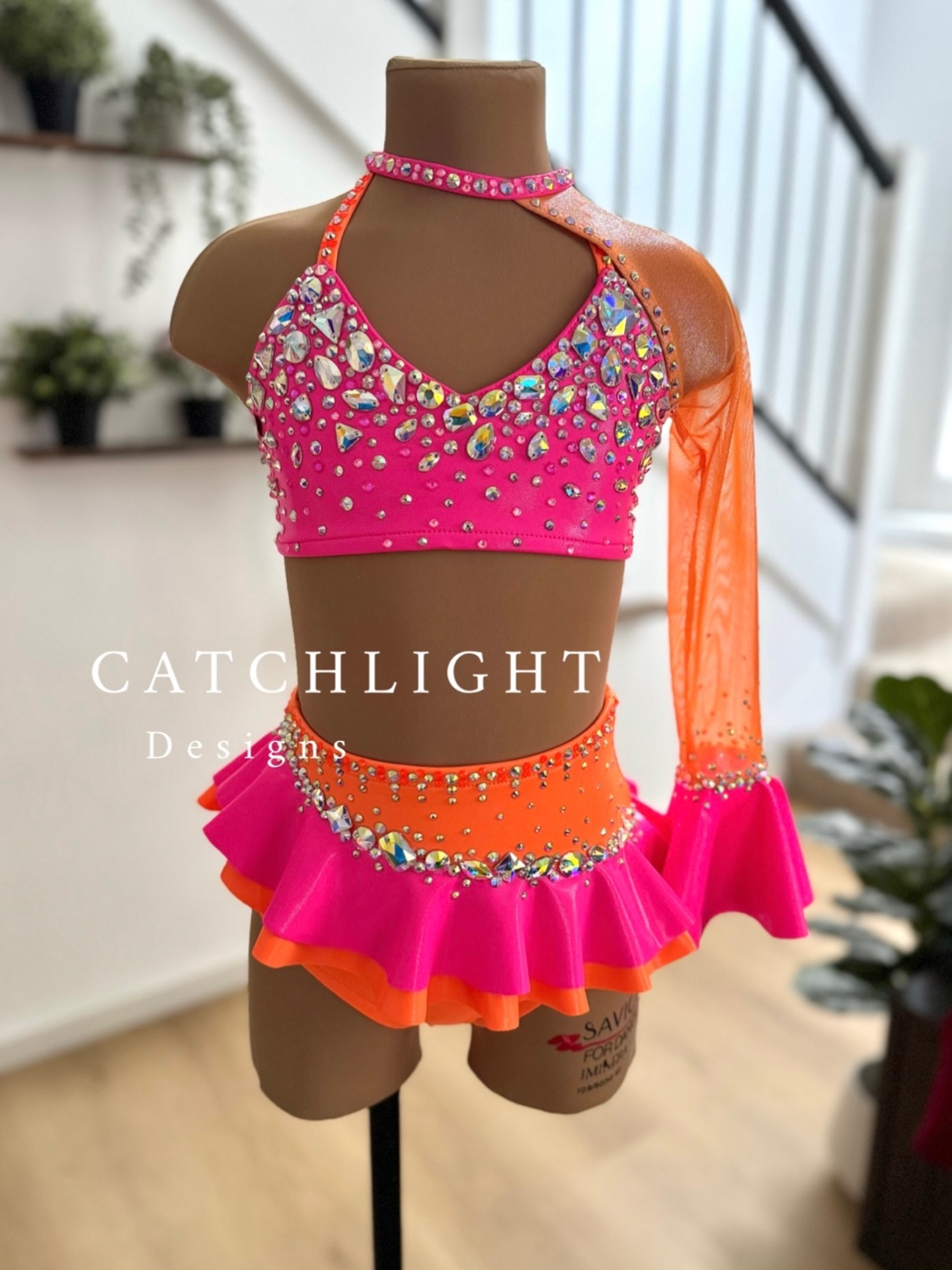 The cutest little neon jazz 3pc 🩷🧡
Commissioned (not for sale)