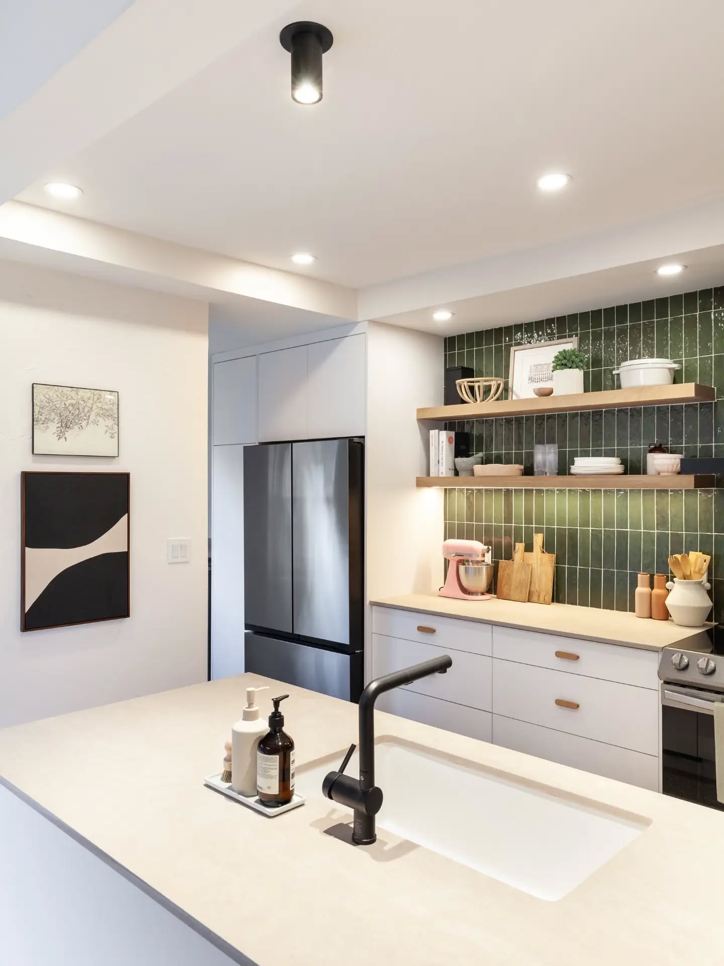 Officially in the second half of 2026 already!
Regardless of how your first half of the year went, let's all make the most of the remaining year π
Happy Friday!
-
#aloeprojectwembley #kitchenrenovation #kitchensofinstagram #greenbacksplash #urbaninterior