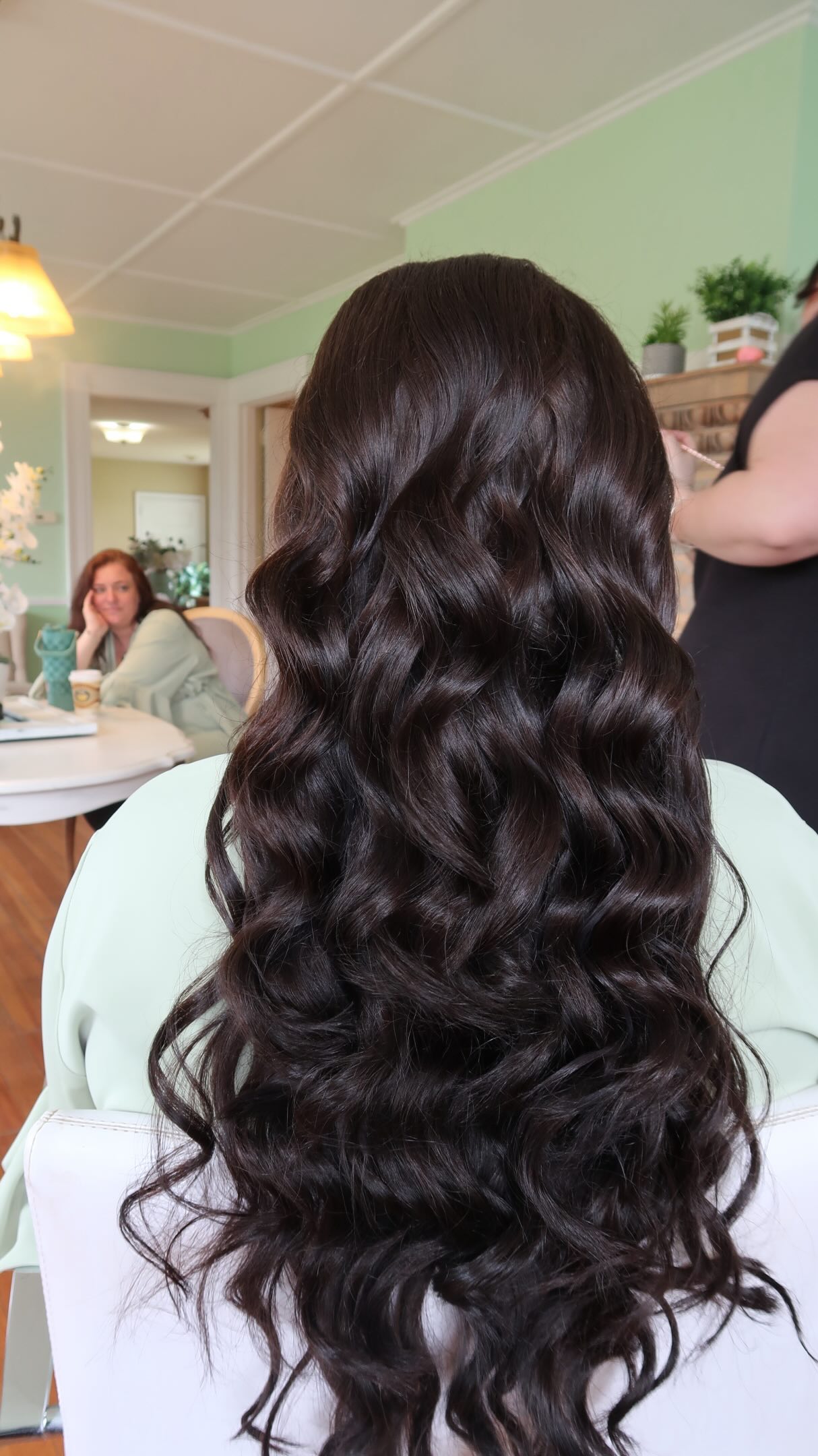 She was my first bridesmaid of the day and her hair was so insanely thick, and I absolutely loved creating the style!
Key products used @moroccanoil strong hold hairspray
@kenraprofessional medium hold spray
@sexyhair powder play
Bridal hair stylist wedding hair stylist bridesmaid hair