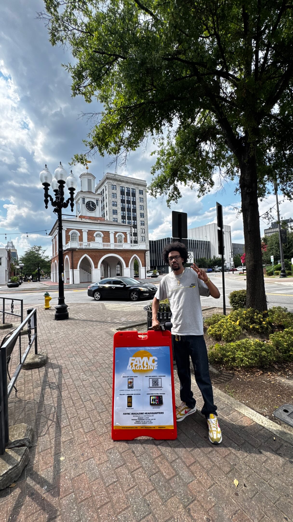 Have you spotted the new FAYNC MAG A frame sign? 👀
Interact with the A frame sign and learn more about @fayncmag
#FAYNCMAG #FAYNC