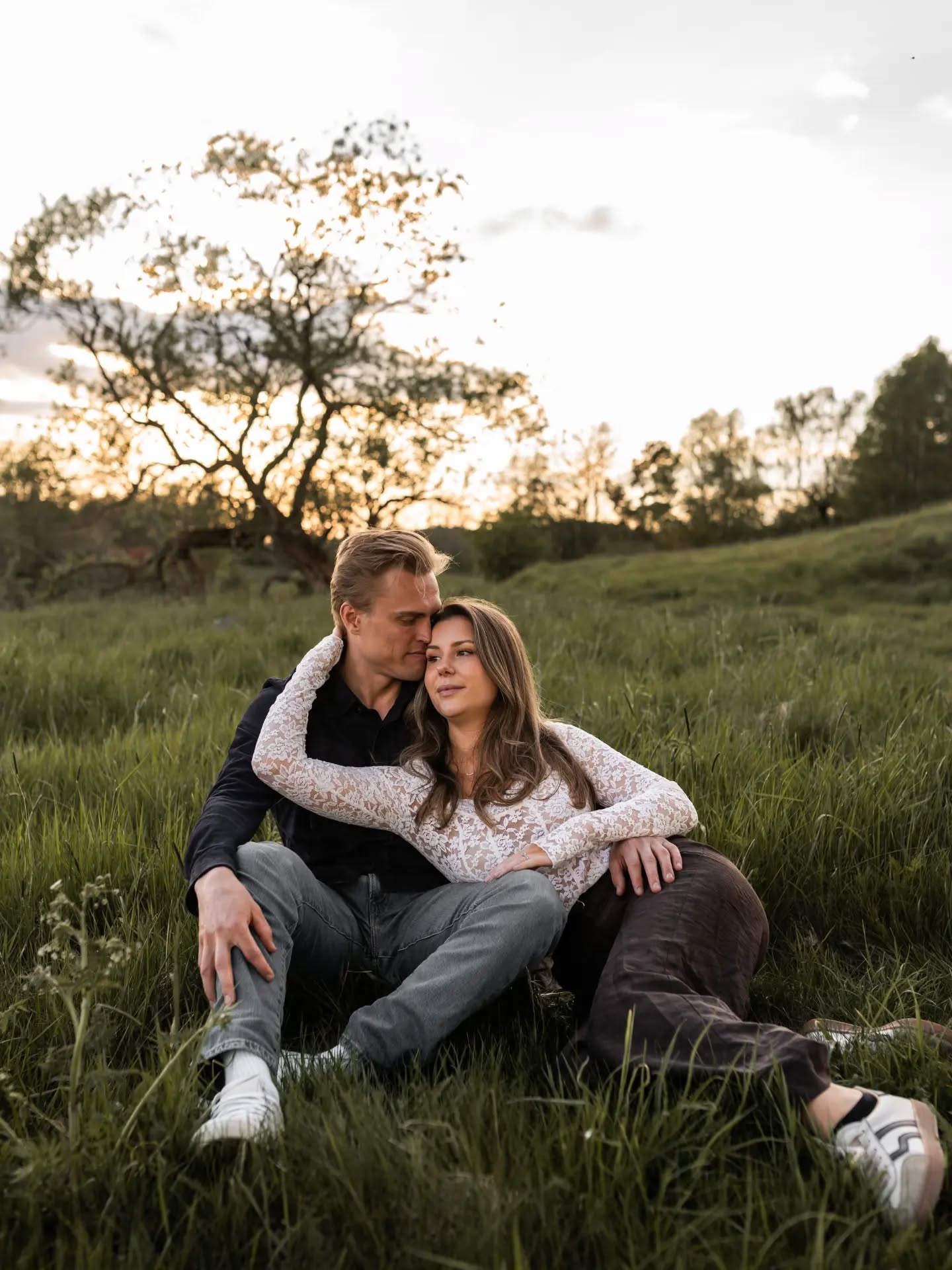 Efter en vecka i redigeringsgrottan i Göteborg är det äntligen dags för mig att få fira detta magiska par som gifter sig på @norrviken_bastad ♡ 📸
Hurra extra för vackra @ebbafriberg och hennes A! 🙌💕
#bröllopsfotograf #bröllop2026 #bröllop2027 #bröllop2028