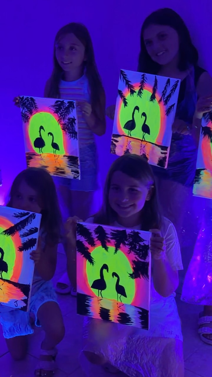 Had so much fun painting these flamingos for our glow in the dark themed party #splashlabparty #glowparty #glowinthedark