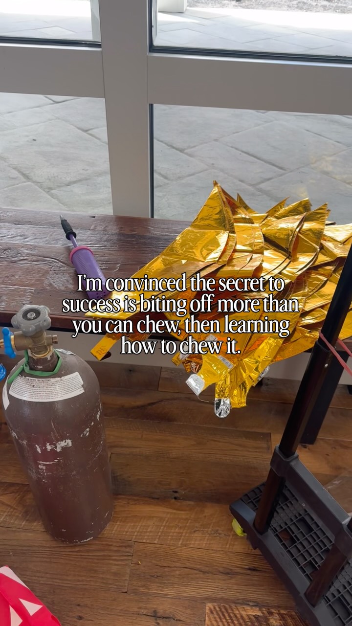 Step 1: Overcommit. Step 2: Figure it out. Step 3: Pretend that was the plan all along.🎈
Sometimes the best things I’ve built started with, “ I have no idea how… but I’ll figure it out.”
#maineballoonartist #maineballoonstylist #luxuryballoonstyling