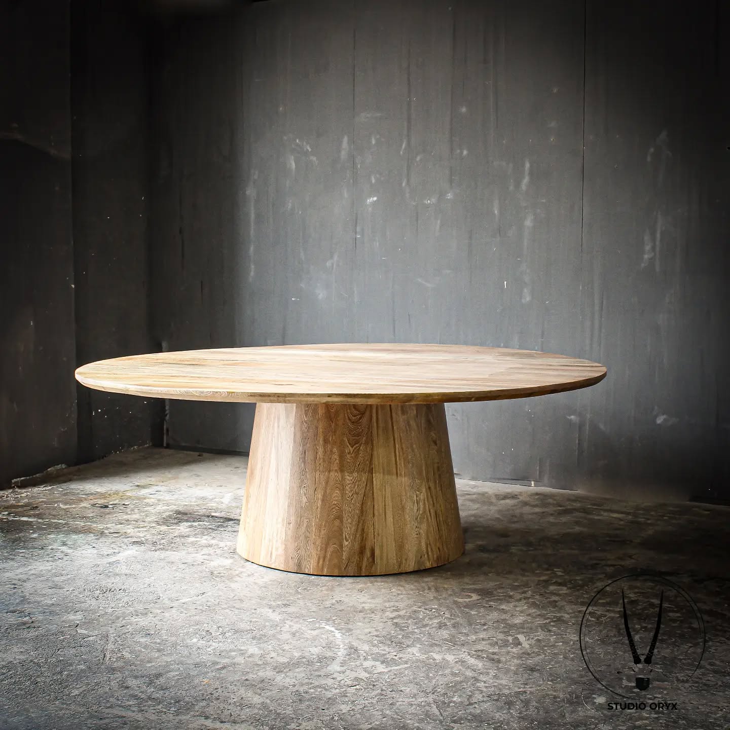 Rosa morada dining table.
Rosa morada dining table.
Diameter: 2.00 meters.
Client: private
Location: Corasol residencial, Playa del carmen.
.
.
.
.
#carpentry #diningtabledecor #craft #hechoenmexico🇲🇽
