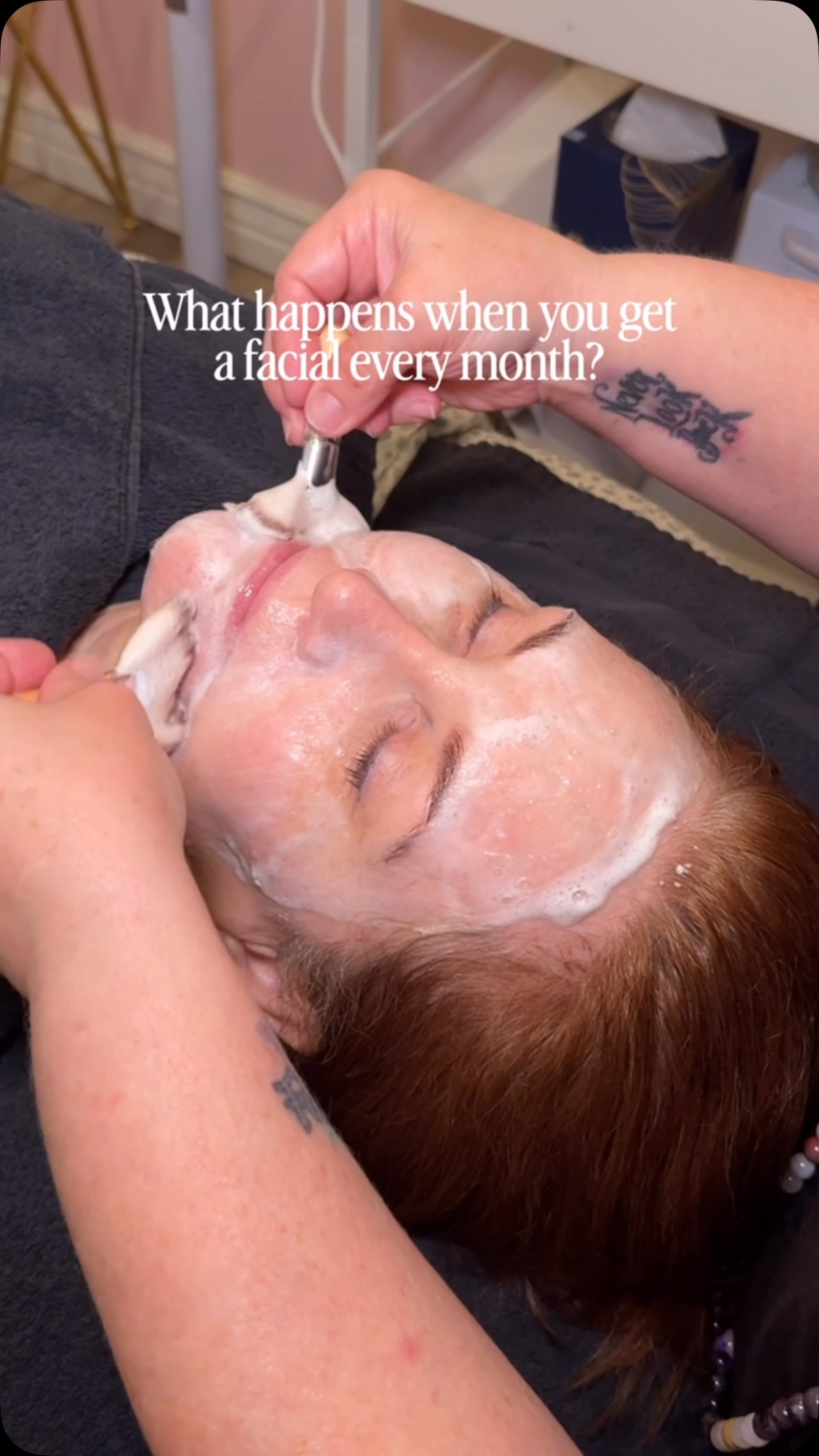 Why should you get a facial every month? 🫧
+ facials exfoliate and hydrate the skin
+ age gracefully
+ improve texture and tone
+ enjoy glowing skin
#esthetician #facials #denverfacial #denvermedspa