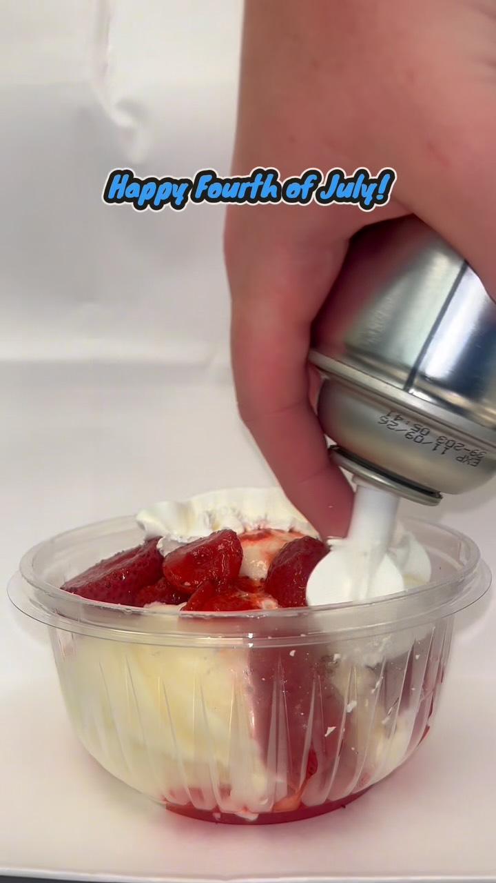 Happy Birthday America (and Krissy)! Strawberry sundaes all day! ❤️🤍💙