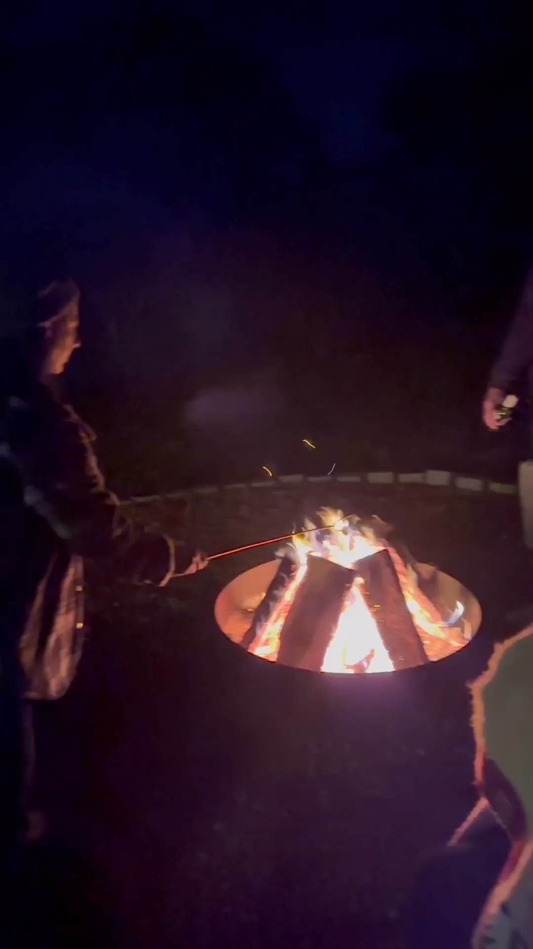 The fire's been going for hours. Nobody's checked the time.
Somewhere between the second glass and the conversation that actually went somewhere, nobody was keeping track anymore.
This is a winter's night at Wandarra.