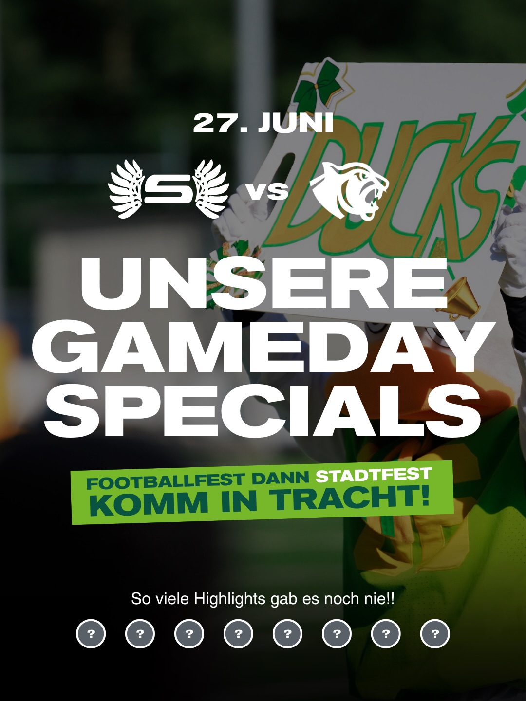 So viele Highlights gab es noch nie! Wir freuen uns auf einen heißen Gameday mit euch! See you at the Pond 🫡
💦 Wir haben die passende Abkühlung: Sprühnebel in der Welcome-Area & Wasserfontänen auf der Tribüne
🍺 Hol dir dein gratis @stieglbrauerei Bier – trage dazu einfach ein cooles Trachten-Accessoire!
💳 Bargeldlos und unkompliziert bezahlen an allen Kassen dank @hobexag - um keine Minute vom Spiel zu verpassen.
🥁 @mdcdrumline sorgt für College-Vibes am Ducks Pond!
🎾 Schnapp dir einen Schläger und spiele Pickleball!
👏🏼 Zum Abschluss der Regular Season wollen wir euch unsere U10 & U13 @salzburgducksjugend vorstellen
🏈 Open Field after the Game
🎟️ Tickets gibt es wie immer unter: www.ducks.fs-tickets.at (den Link findet ihr auch in der Bio!)