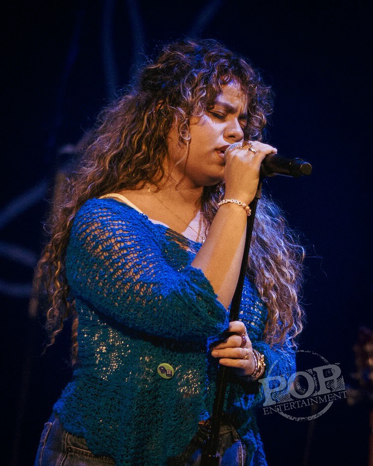 Still thinking about @itsbellakayyy performance at @thewiltern 💜
📸: by @larisa.photos
#bellakay #concert #concertphotography #photography #popentertainment