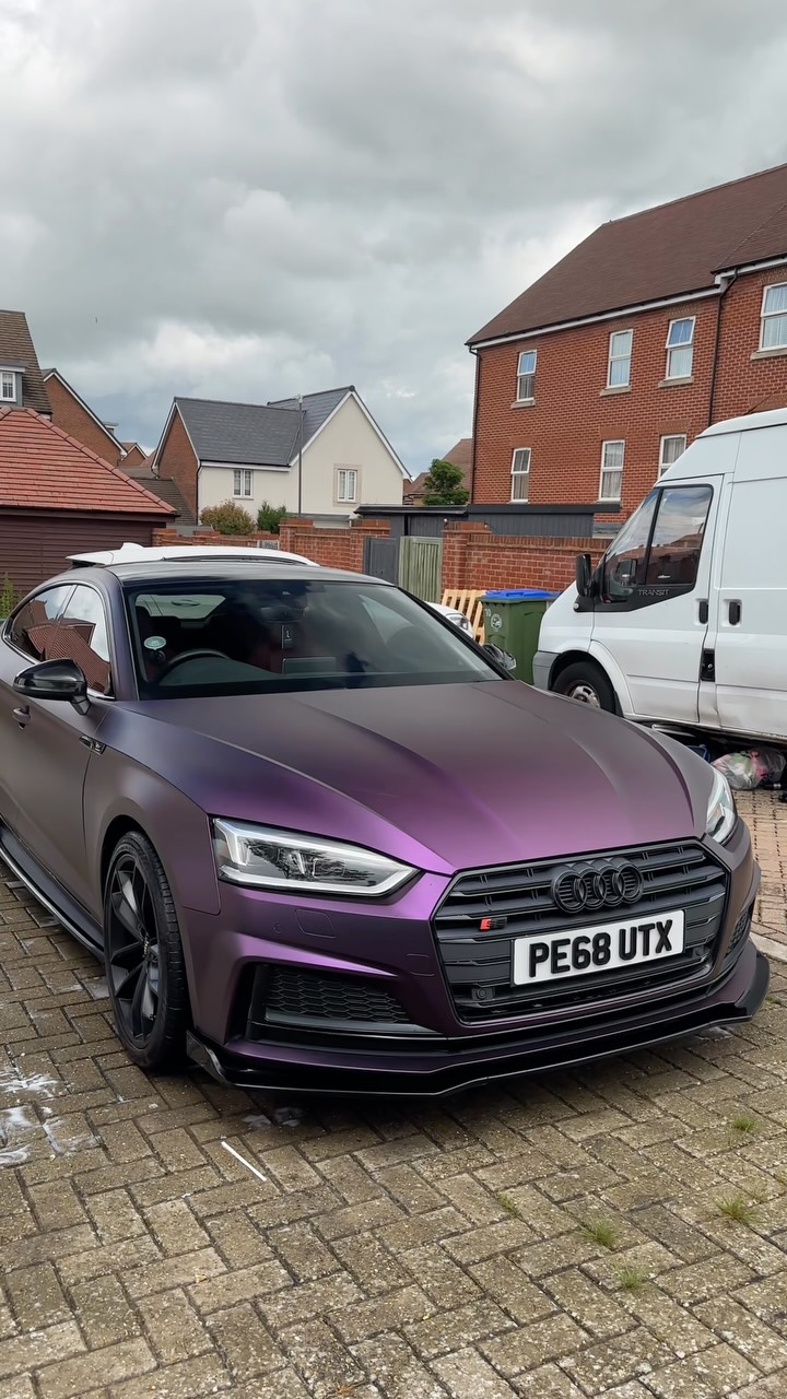 Audi S5 joker edition after a needed gold package refresh!💜
@callumjoycee
——————————————
📞07394 082896
📩lpluxurydetailing@hotmail.com
💻https://www.lpluxurydetailing.co.uk
📍Bucks, Beds, Herts, Oxsf
#detailing #valeting #luxury #lpluxurydetailing #audi