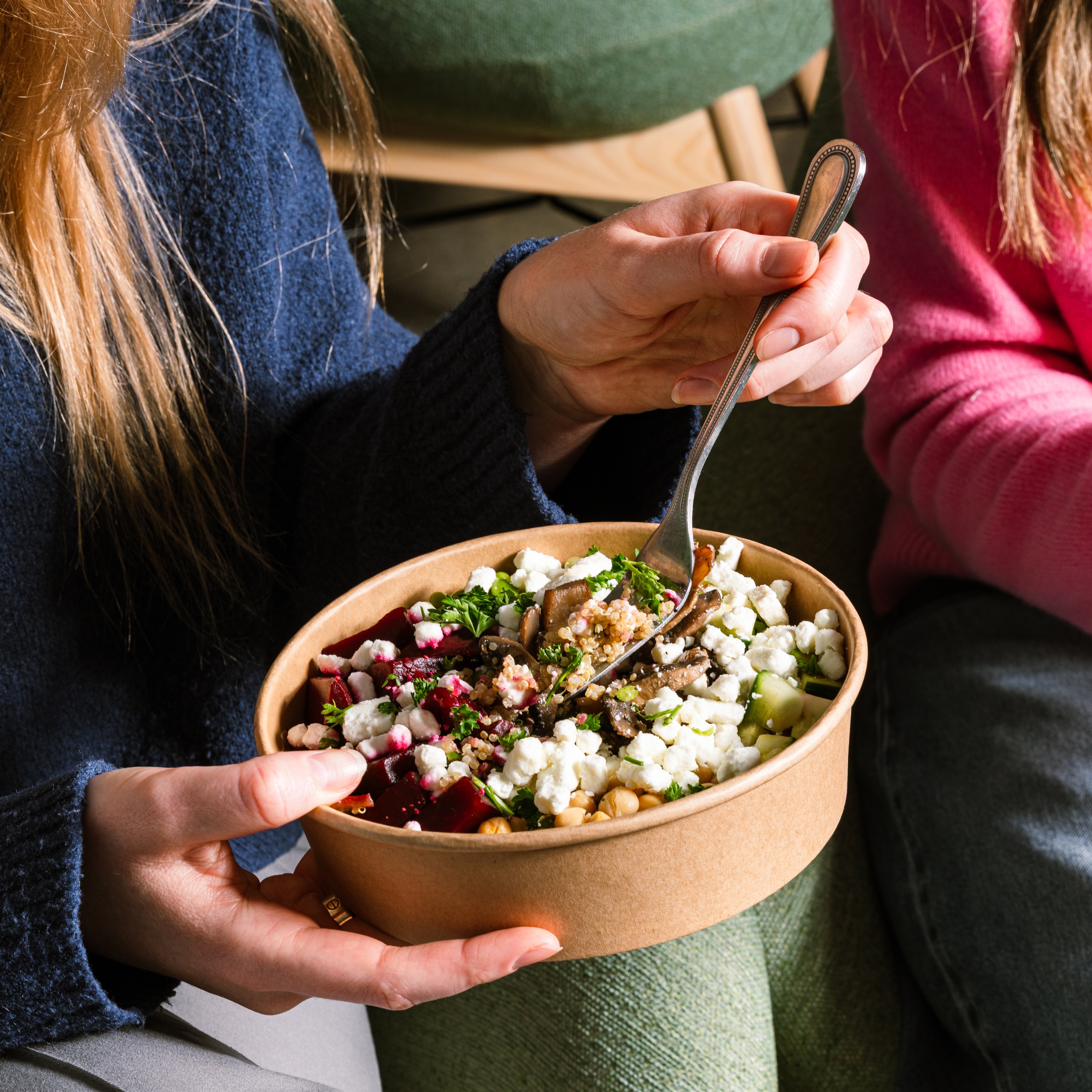 Midi réussi = salade Green 🥗💚
Frais, généreux, délicieux. On t'attend!
.
.
.
.
.
#GreenTraiteurEtCafe #MontrealEats #SaladeFresh #McGill #FreshLunch