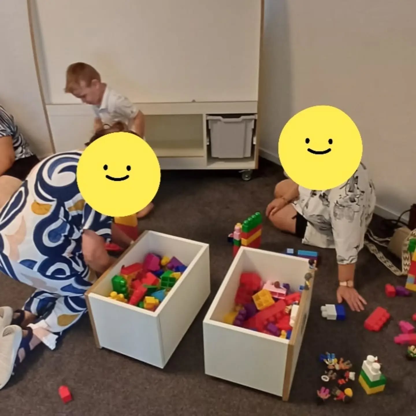 Onze 1e Opa&Oma dag is een feit!
Wij vonden het heel gezellig, hopenlijk de Opa's en Oma's ook ๐ฅณ๐คฉ
Samen spelen, een ๐ฅ๐ drankje drinken en als kers op de taart samen een ๐ฆ eten #opaenomadag #feest #samenspelen