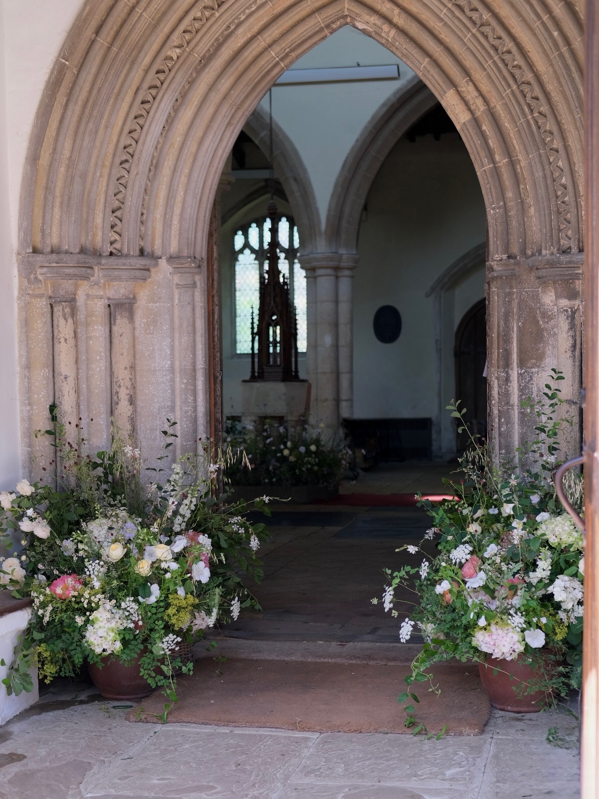 A few moments from last week, another week navigating the heat but ending June with this beautiful Norfolk wedding filled with June’s offerings 🌾🌿🌞