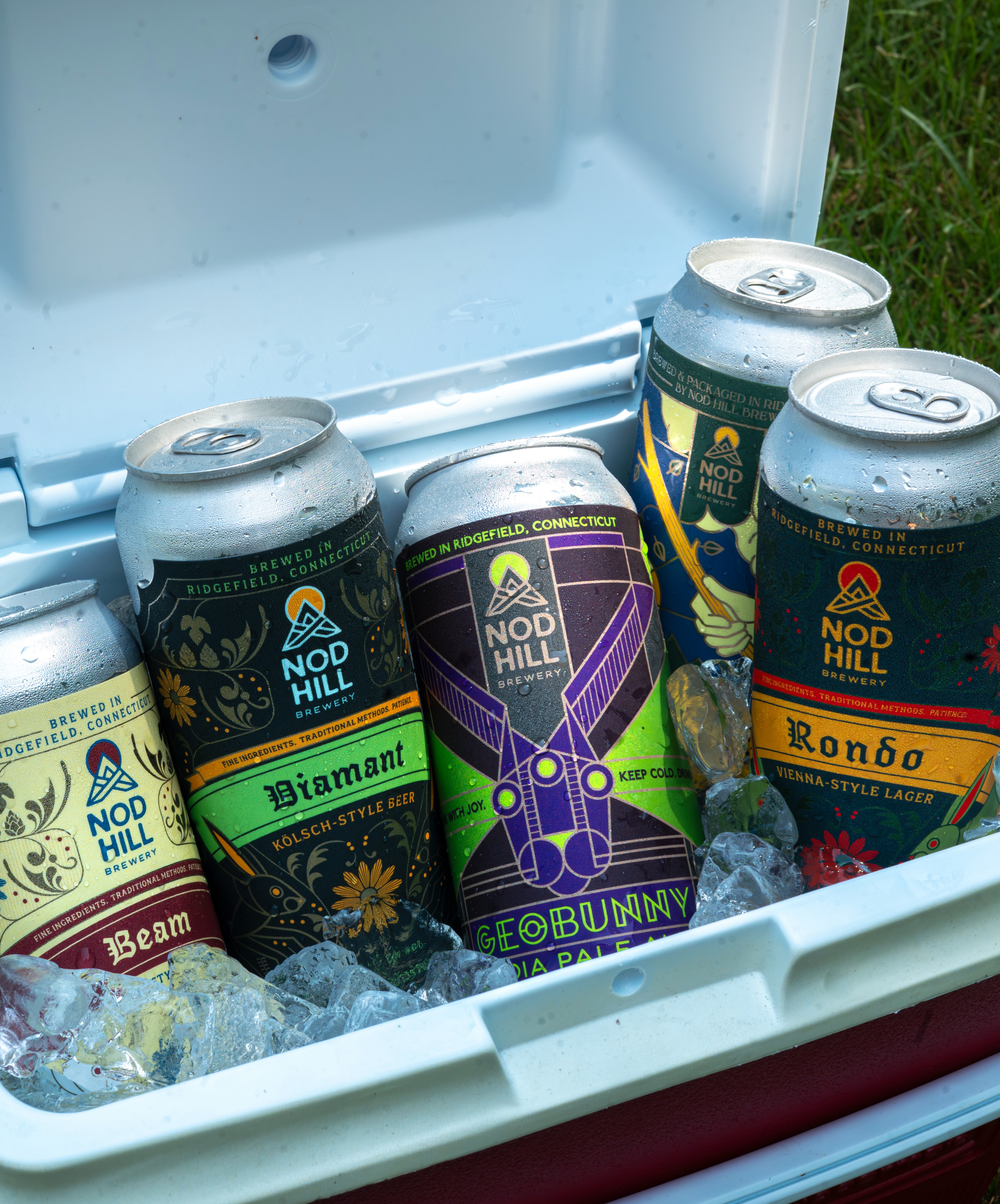 Cooler looking a little empty? We can help with that.
We’ll be open 12-7pm today for dine in or take out. Pick up some 4-packs and, hey, maybe even stay for a beer or two. We’ll have the 1pm and 5pm World Cup games on in the Backspace, the Fife & Drum Duo joining us for a couple sets, and Tuck In serving 12:30-6:30pm. Cheers and stay cool out there🍻
Current Cans To-Go:
Geobunny - 6.5% New England IPA
Sound Chaser - 4.4% Citra Pale Ale
Ace of Wands - 5% Trappist-Inspired Pilsner
Beam - 5% German-style Pilsner
Diamant - 5% Kölsch
Giddyup - 5% Hop-Forward Pilsner
Le Bûcheron - 5.4% Biére Ambrée
Moonwalkin’ Cowboy - 8% New England DIPA
Queen of Cups - 7.1% Trappist-Inspired Dubbel
Rondo - 5.3% Vienna Lager