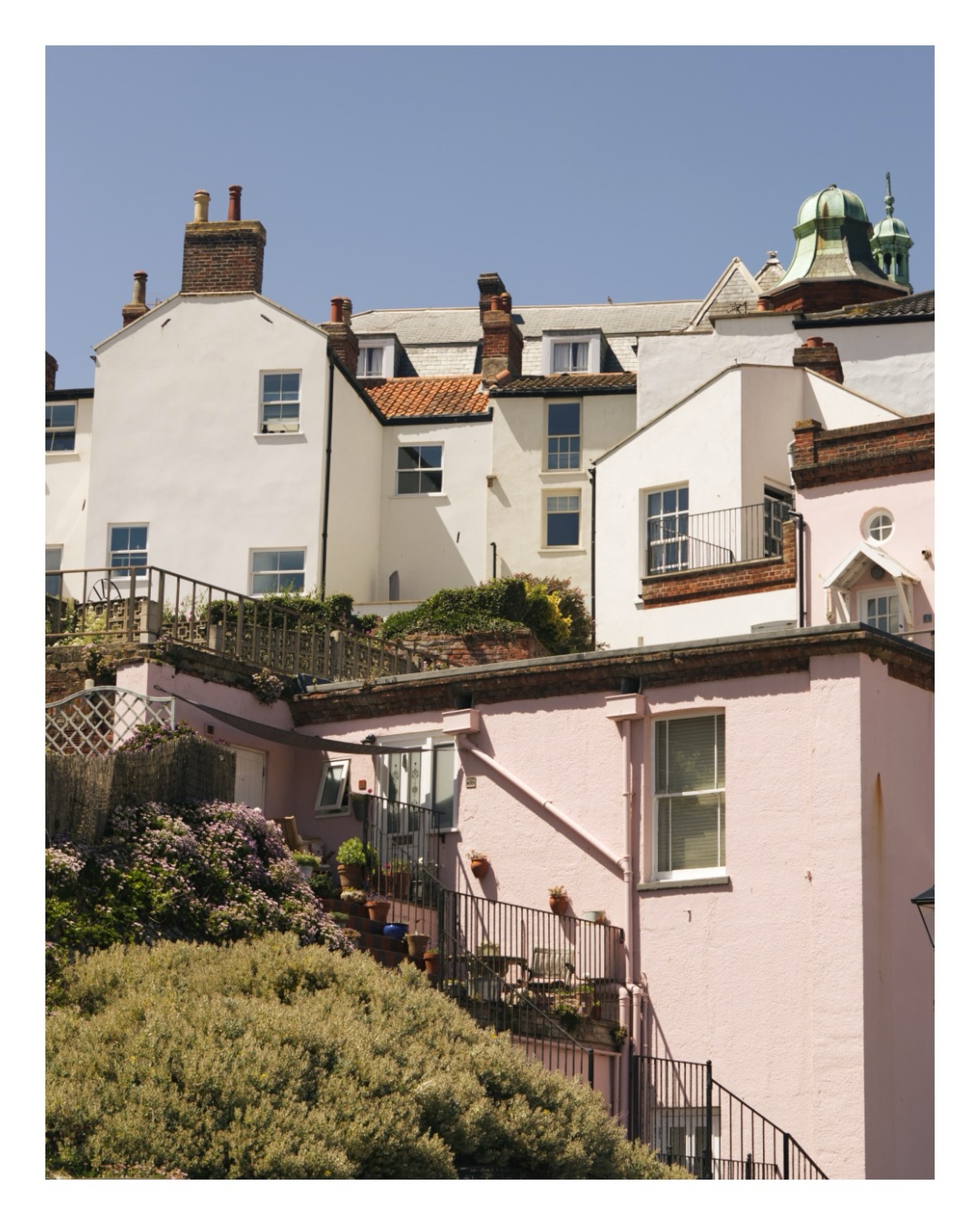 I really liked the vibe of these houses and plants I saw near Cromer pier earlier this week, it was perfect weather to be at the beach that day too!!
Camera: Canon 6D mII
Location: Cromer, Norfolk
#disabledphotographer #summerwalk #norfolkphotography #naturewalk #norfolkwildlife