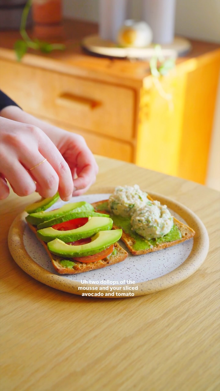 If I HAD to choose three lunches to make on repeat/make for others this summer it would be these! Always! Recipes in bio 😌
#veganeats #plantbasedrecipes
