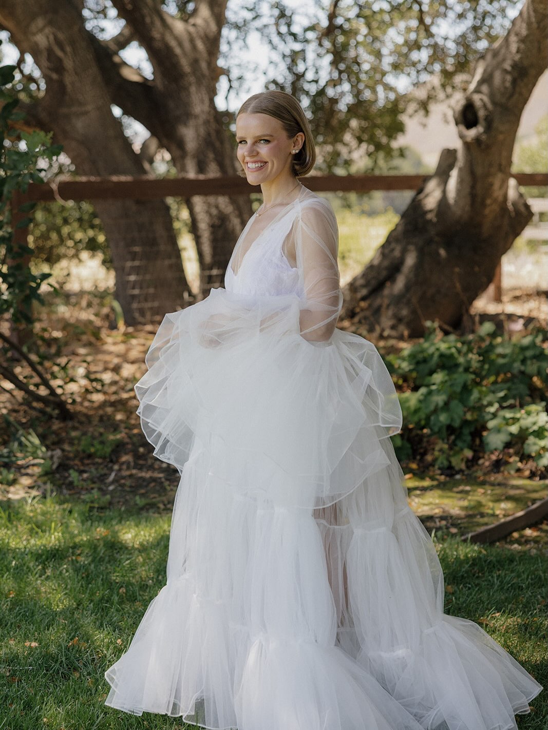 Mairin 🤍✨ Hair and makeup by our incredible lead artists, Eva and Amanda. The perfect balance of radiant, natural beauty with just the right pop for an effortlessly elevated bridal look.
Planning @weddingswithangie
Venue @alisalranch
Beauty @marla_hairandmakeup (Eva + Amanda)
Floral @bestdayeverfloraldesign
Photo @alibeckphoto
Video @jeremyfosterfilms
Entertainment @luckydevilsband
Rentals + Lighting @syveliteevents
Rentals + Lighting @brighteventrentals
Transportation @rockstartrans
Rentals + Lighting @luxury_loos