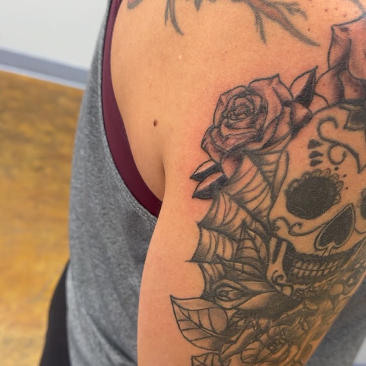 #roses #tattoo #sacramento #tattooartist #916