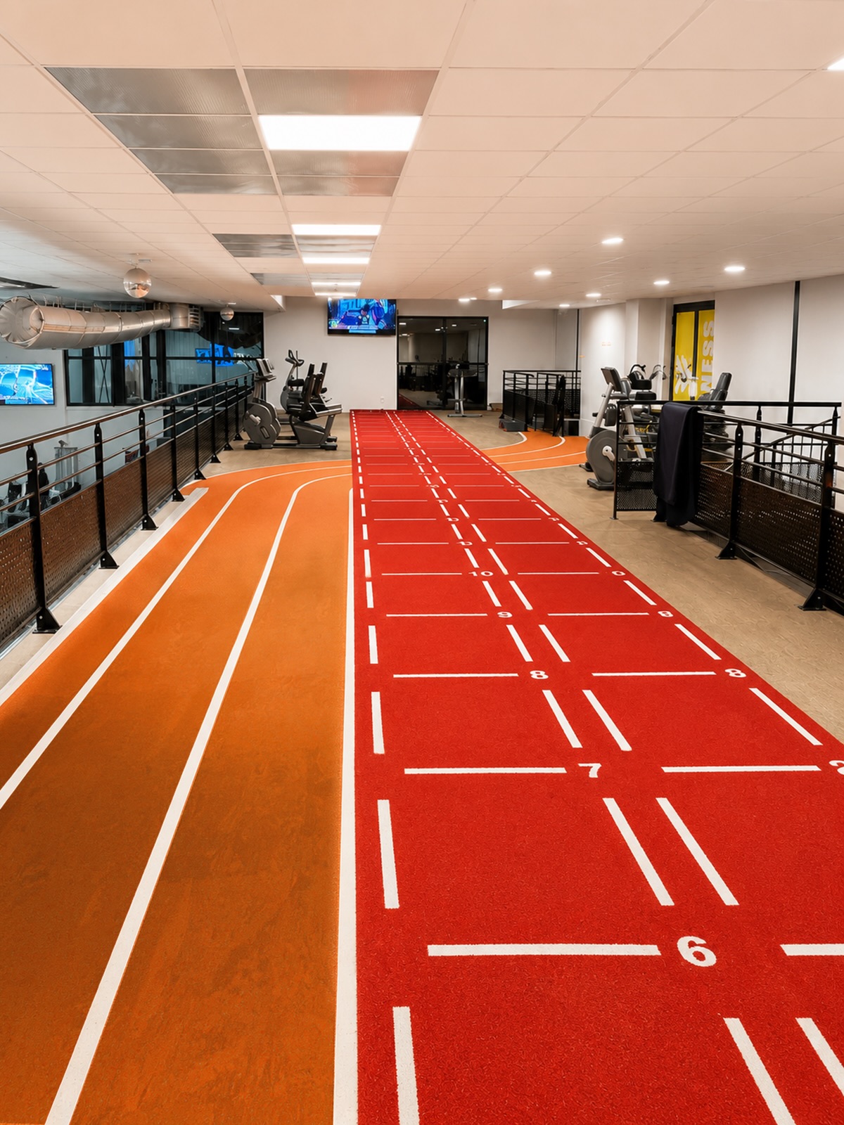 💫 Introducing GYMALIX, France.
A complete fitness destination where strength, cardio and group training come together in a welcoming, family-oriented environment.
🇫🇷 @planetfitnesspro
✨ @gymalix__villeurbanne
The visual highlight? A striking combination of our Premium Marble Arancio and Haya flooring, connected by an impressive Metre in red TurFlex — creating a bold, dynamic journey through every training zone.
A space designed to inspire movement, performance and community.
#PaviFLEX #GYMALIX #FranceFitness #GymDesign #PremiumFlooring
