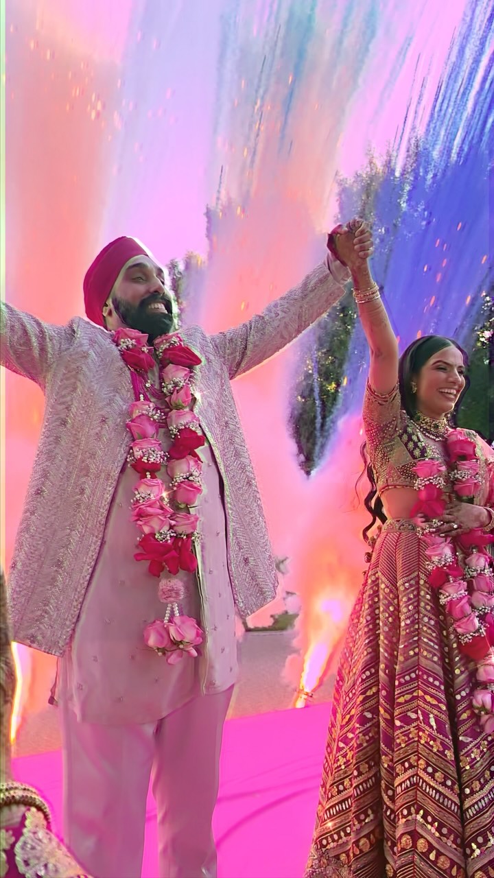 A Love Story Where Heer Meets Ranjha 💕
.
.
.
📹:@luis_ramos_trevino
@desijunctiondjs
@klasikhz
@virksimba
@prashe
@pint0bean
@manjmusik
@hollaharleen
@amitnanda6104
@lescapeworldwide
@nihalsinghlive
@ivash_photography
@reenakaurofficial
@dav_panesar
@elitedrummers
@sumeetsandhu__
@prasheshah
@sofiaa_vio
@lescapeworldwide
@lescape_amrita
@ritzcarltonlascolinas
@rajpal.chaggar