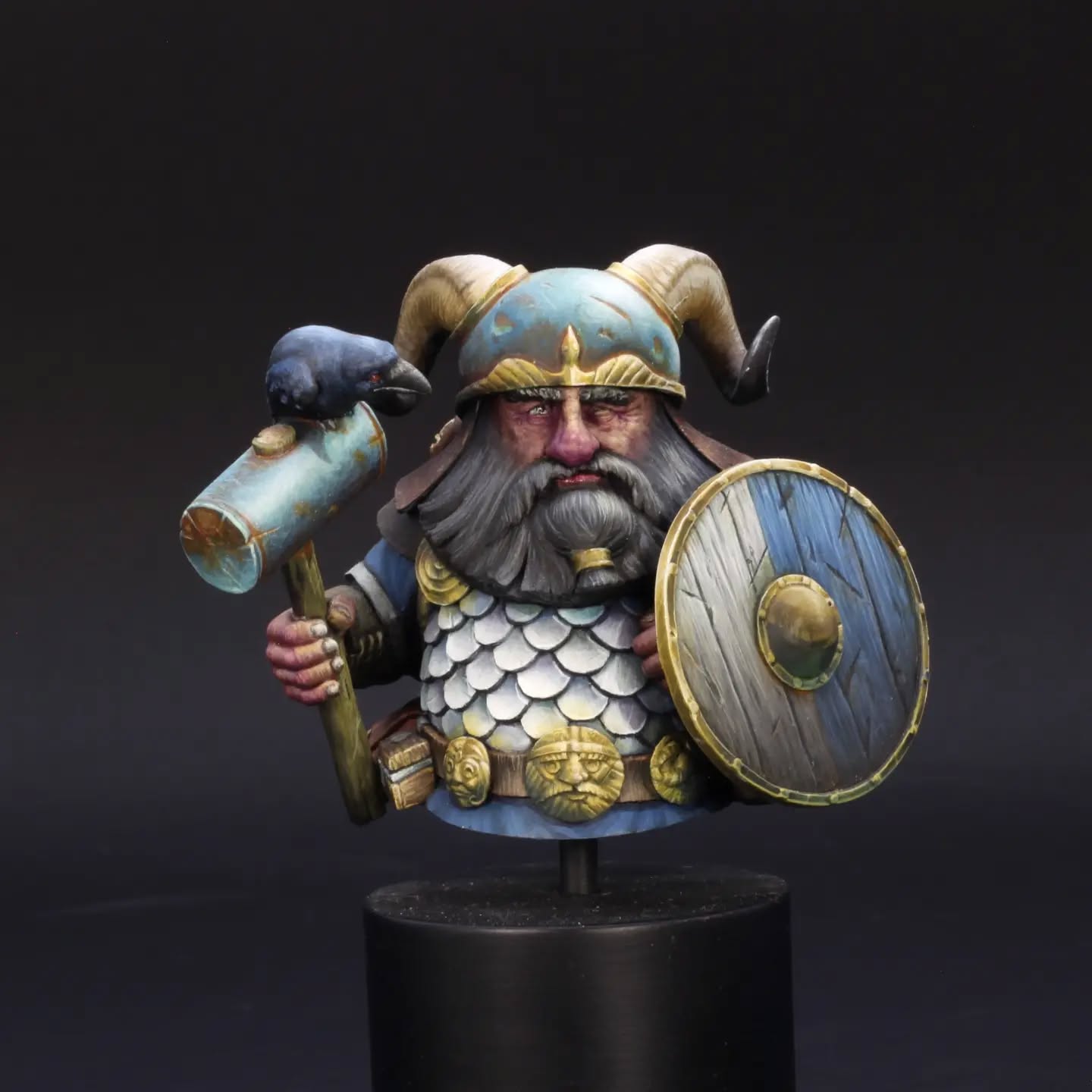 Quelques pièces a vendre afin de libérer de la place dans les vitrines pour de nouveaux projets.
La première, un Buste de chez Spiramirabilis
#miniatures
#miniaturepainting
#miniaturesart
#paintingminiatures
#bustpainting