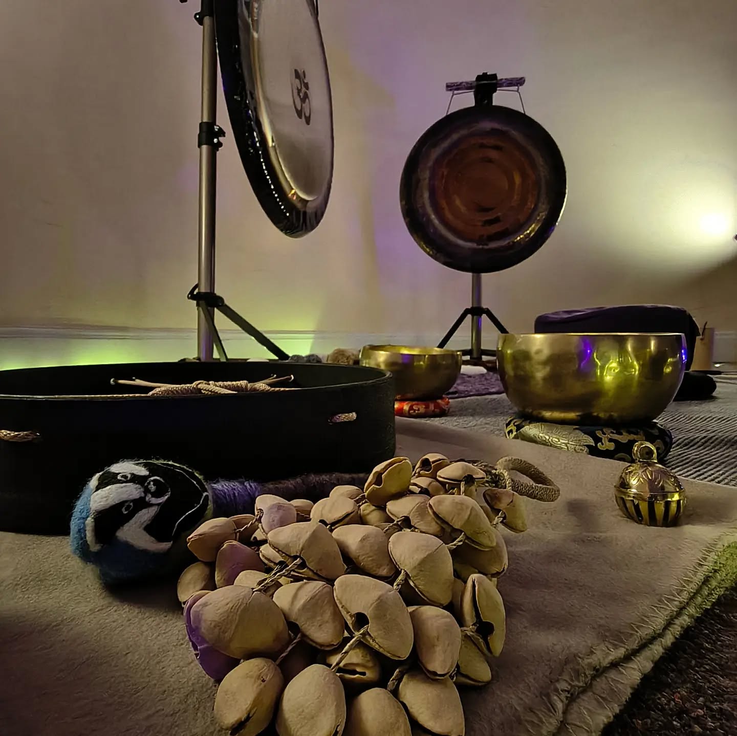 The Kenari seed shaker is one of my favourite instruments to use for grounding at the end of a session because the sound is reminiscent of gentle flowing water and it can help recipients feel as though they have been transported to a tropical rainforest.
Last Sunday's Sound Bath Meditation also featured a selection of Himalayan bowls, my Paiste Om gong and Bronze No. 8 gong, Bahia Buffalo frame drum (played with my home-made Basher the Badger beater), small elephant bell, koshi chimes and ocean drum. I also played one of my bass Native American-style flutes accompanied by recorded nature sounds, drones and ambient vocals.
Come on a journey with sound by joining me for my next session at Manor House Library (34 Old Road, SE13 5SY) on Sunday 19th July at 8pm.
Tickets are only £20 and can be booked via my website:
www.harmonycomplementarytherapy.com/sound-baths
#soundbath
#lewisham
#hithergreen
#lee
#blackheath