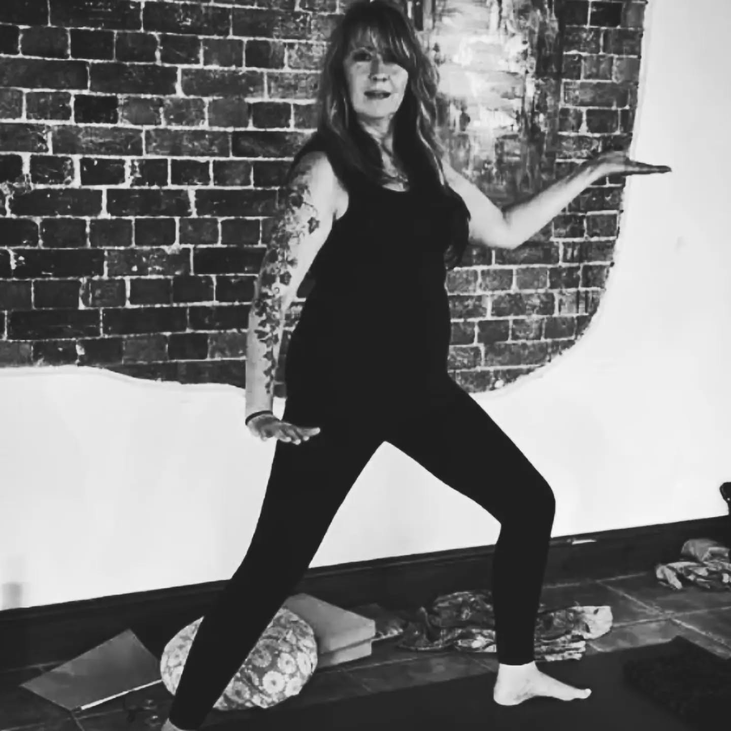 Some of my lovely Qigong class have kindly given me some words about their experience of Qigong, and so I thought I would share some of them....if you've never tried it, come along to my Qigong and sound bath session this Sunday in the Shortstown Village hall 12.15 -2.15pm...£35, or to one of my weekly classes, in person or online.
‘I was encouraged to join Sam’s Qigong class by a friend.
I had (a few months previous had a heart stent fitted), which at that time came as huge shock to me. I was desperate to get back to normal, but I had lost confidence.
I did a bit of research and saw that not only was it exercise, but meditation too, hopefully a perfect combination for me.
It wasn’t at all like I expected, it was so much more! I instantly loved it. The feelings I experienced after the first session was amazing. I felt energised, relaxed and in control of my emotions.
I’ve have attended now for about 8 or 9 sessions , and i feel we are progressing really well with the exercises . They are becoming more and more challenging but there is no pressure to preform, just to enjoy and be in the moment. Sam has a lovely relaxing voice, she is a natural teacher , providing a lovely warm and welcoming environment for us all. I can honestly say hand on heart it is one of my favourite activities I have ever done. ‘
AC