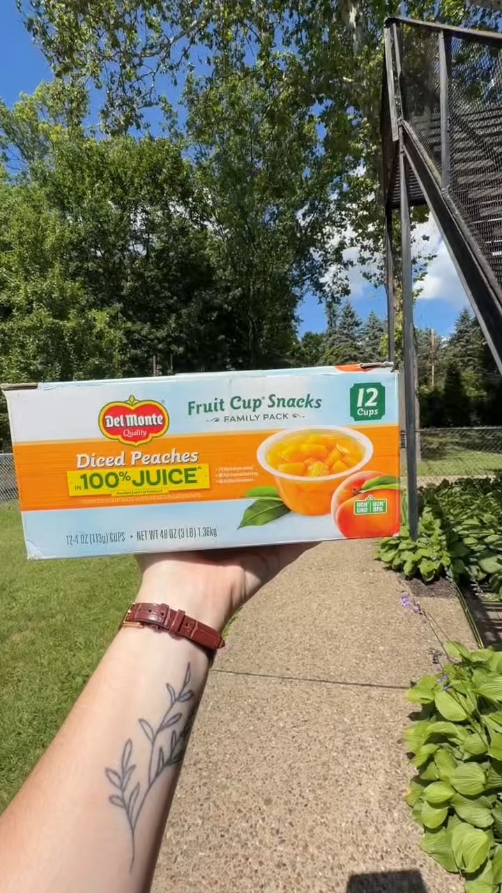 Our food pantry shelves are running low on a few everyday essentials, and we could use your help!
-
We're currently in need of:
🥣 Cereal
🥨 Healthy snacks
🍪 Crackers
🍅 Pasta sauce
🍑 Canned fruit
🧂 Condiments (Mustard, Ketchup, Mayo, Relish, etc.)
-
The good news? Donating has never been easier! Our new donation bin is now outside the Center, making it simple to drop off items whenever it's convenient for you. Just stop by, leave your donation, and we'll take care of the rest.
-
Thank you for supporting our community!