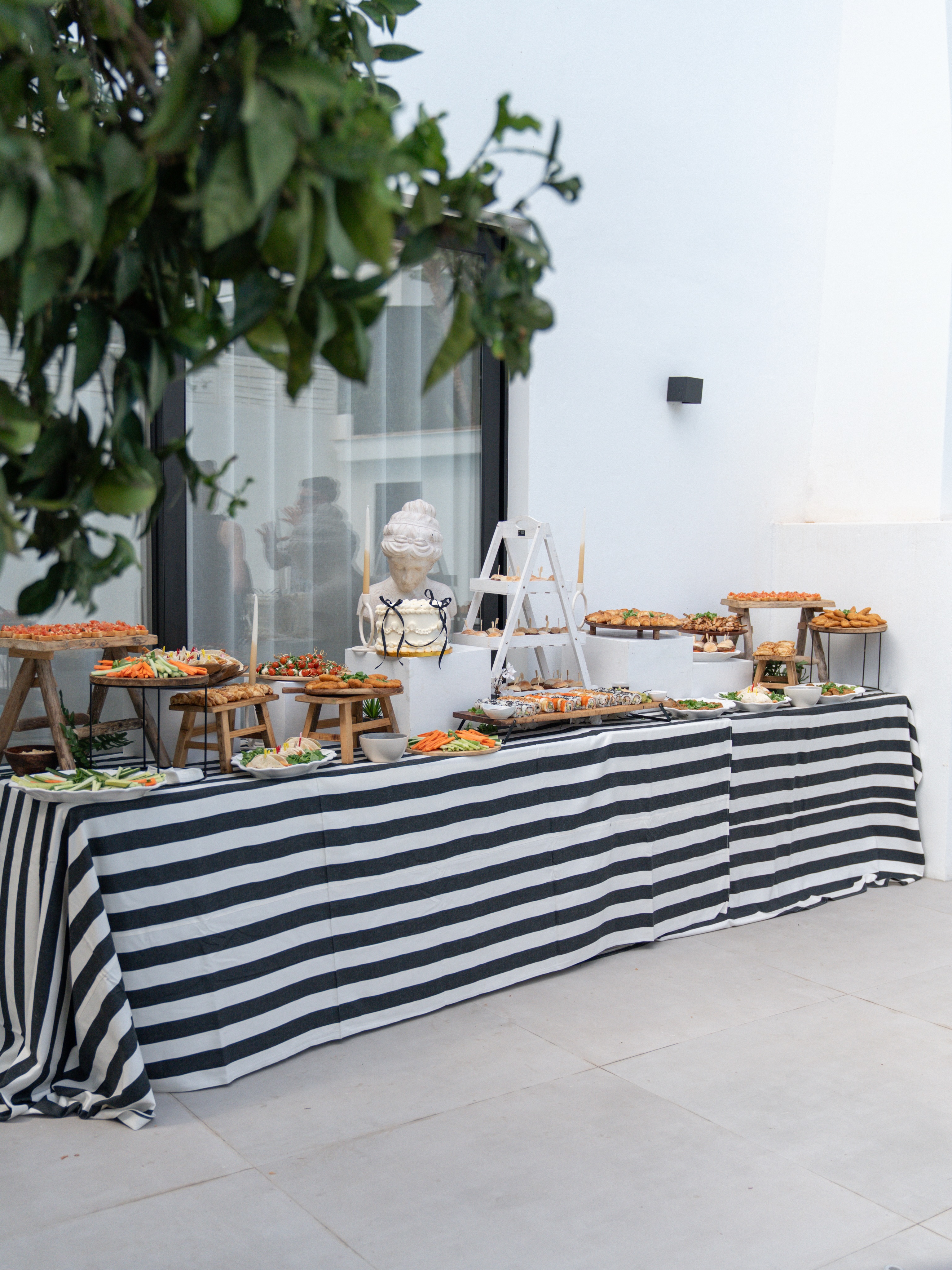 🥂 Every event has its own story 🥂
Different venues, different guests and different occasions, but always the same commitment to quality, service and attention to detail.
At Dani’s Catering, we believe every event deserves an experience that’s as memorable as the people celebrating it.
Here’s to another beautiful event ✨🤍