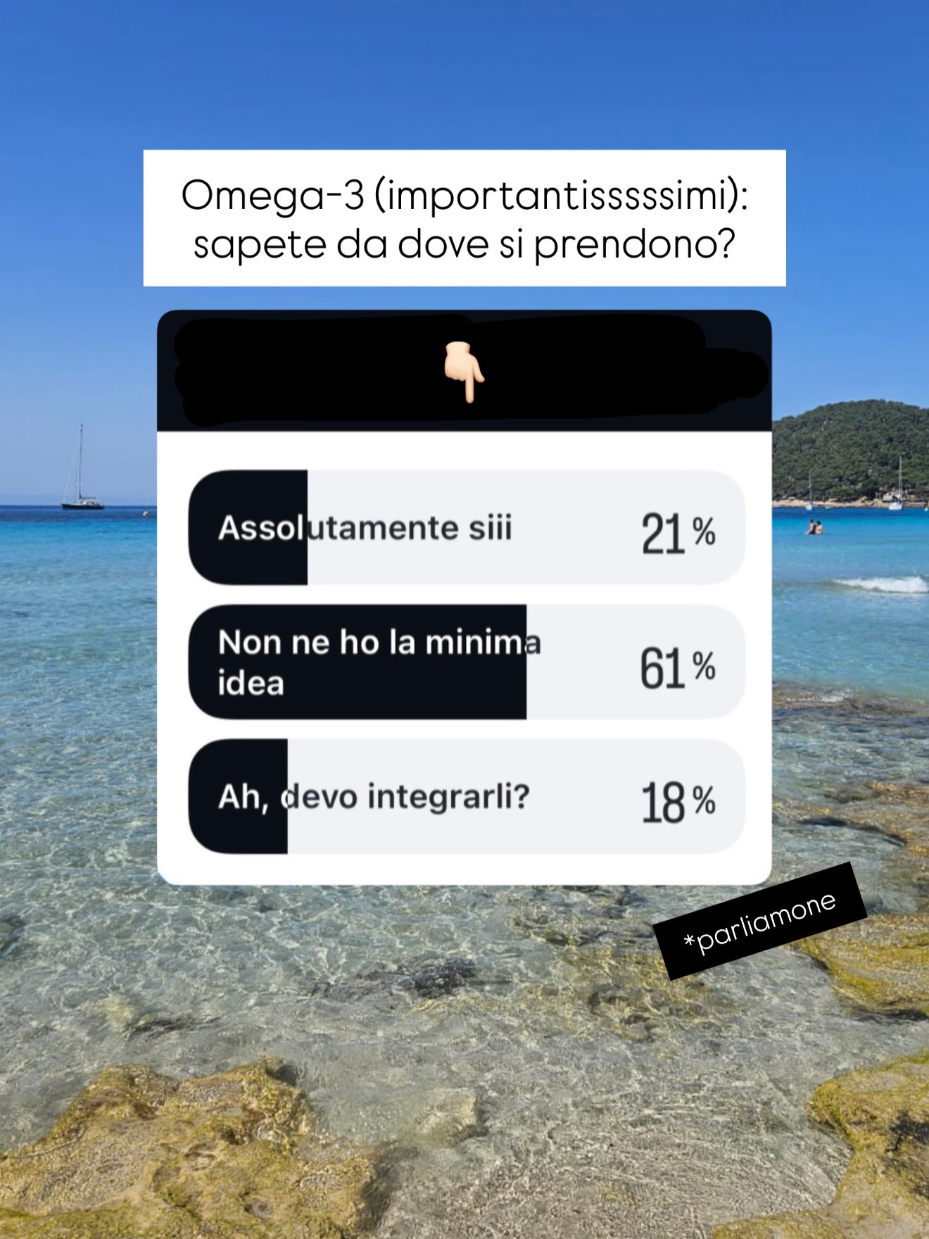 Gli omega 3 sono fondamentali per la nostra salute ormonale, cardiocircolatoria e cerebrale. 🧬
Oltre che a essere super antinfiammatori😏
🐟Se non mangiate pesce grasso/azzurro almeno 2-3 volte la settimana, ecco le 3 regole per assorbire al meglio il loro precursore vegetale ALA e assicurarsi una corretta conversione in omega-3✨:
• Conserva sia l’olio di lino che i semi tritati in frigor in barattoli di vetro e al buio: puoi ricoprire il barattolo con carta stagnola.
• Non eccedere con grassi Omega-6 (oli di girasole, mais e soia) perché competono con ALA e quindi rischi di assorbire più omega 6 che ALA (anche se lo introduci).
• Se proprio non mangi pesce MAI, assumi 2 porzioni al giorno di olio di lino/ semi di chia o di lino/ noci.
Esempio: una di semi di chia e una di olio di lino oppure una di noci e una di semi :)
Salva il post per assicurarti una corretta assunzione e quindi il benessere del tuo sistema cardiocircolatorio, ormonale e cerebrale ✨