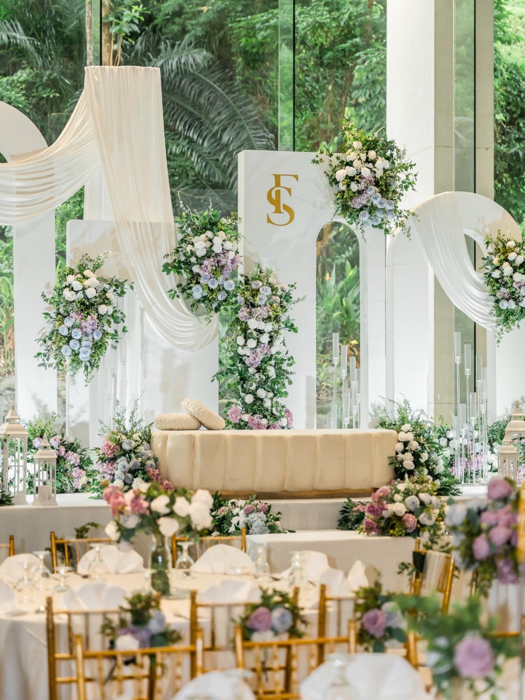 Wedding of Florian & Syafiza 💜
Thank you for letting us be a part of your big day!
📲 WhatsApp us at 8891 9504 or email hello@merakevents.com for more information.