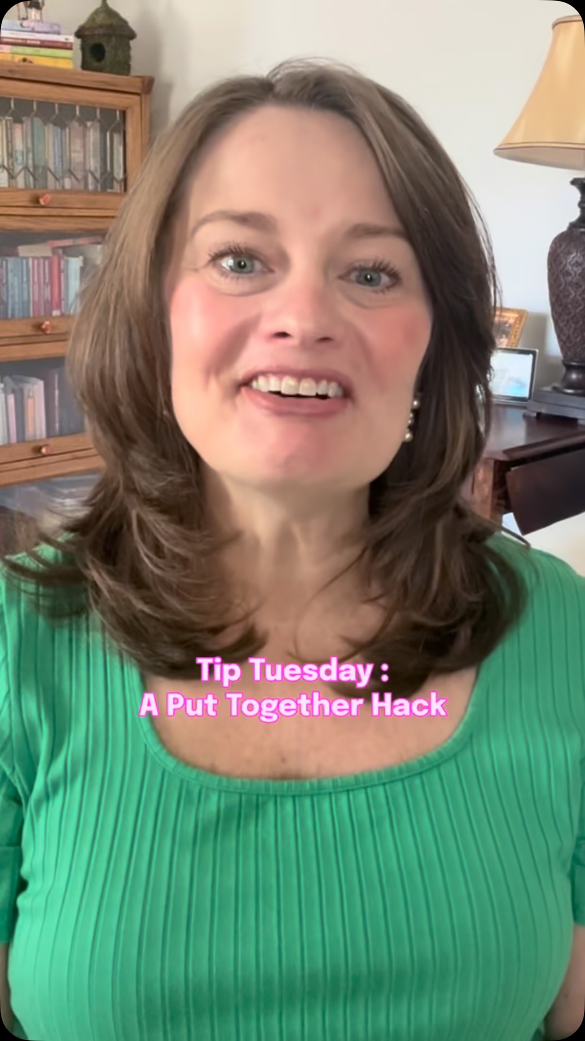 Want to know one of the easiest ways to instantly look more put together?
Tuck your shirt.
And before you say “I don’t like my shirts tucked in” — I’m not talking about a perfect, all-the-way-around tuck.
Sometimes it’s just a little front tuck or pulling in one small section to create shape.
When everything hangs straight down, it can hide your shape and make an outfit feel unfinished. That tiny little tuck gives your body some definition and makes it look intentional.
It’s not about changing your body. It’s about knowing how to dress the one you have. 🤍#coloranalysis #imageconsultant #imagecurator #fashionconsultant