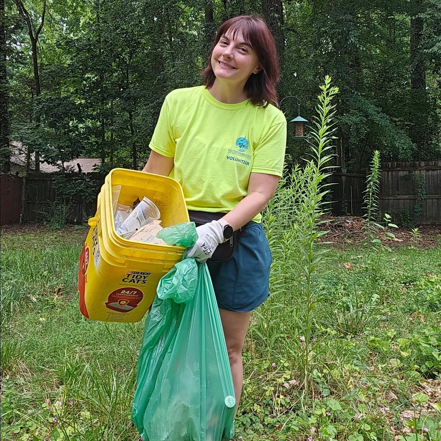 Little community cleanup today + the little cleanup at our Roots for Rivers site yesterday = 6 pounds of weekend trash!
#TrashCleanup #ProtectOurWaterways #KeepMecklenburgBeautiful #ProtectBirds