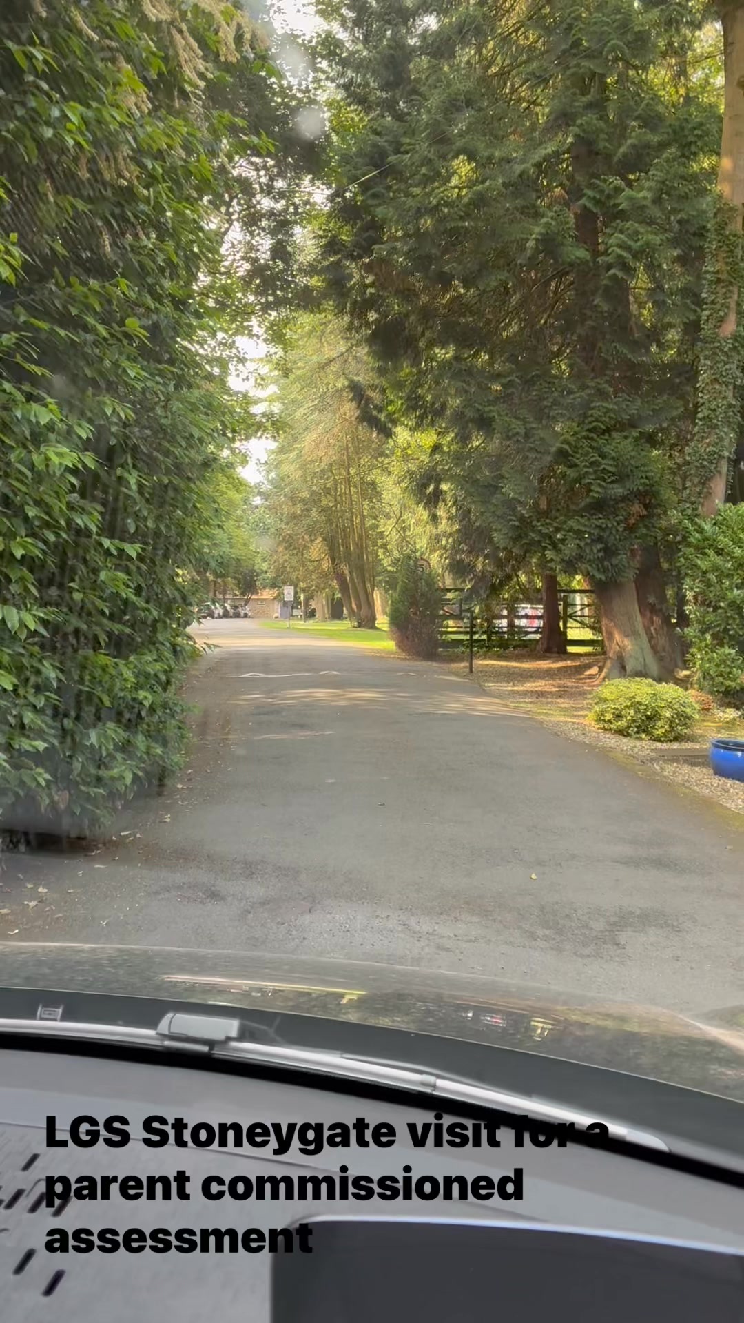 Today's office... 🌳📚
A beautiful arrival at LGS Stoneygate for a dyslexia assessment.