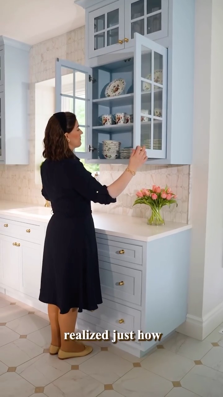 The heart of the home. ♥️
After months of planning and refining, the kitchen is finally here.
I am deeply grateful to @universal_cabinet_design for making my dream come true🥰.
A huge thank you to the incredible people who helped bring this vision to life.
My Dream Kitchen Team:
Cabinetry: @universal_cabinet_design
Countertops: @hardsurfacekings
Appliances: @townappliance
Want to hear the stories behind the decisions and learn what makes a kitchen both beautiful and functional? Watch the Creating Home series on Inspired Living.
Watch.raizyfried.com
#CreatingHome #KitchenReveal #HomeDesign #DreamKitchen #HouseTransformation