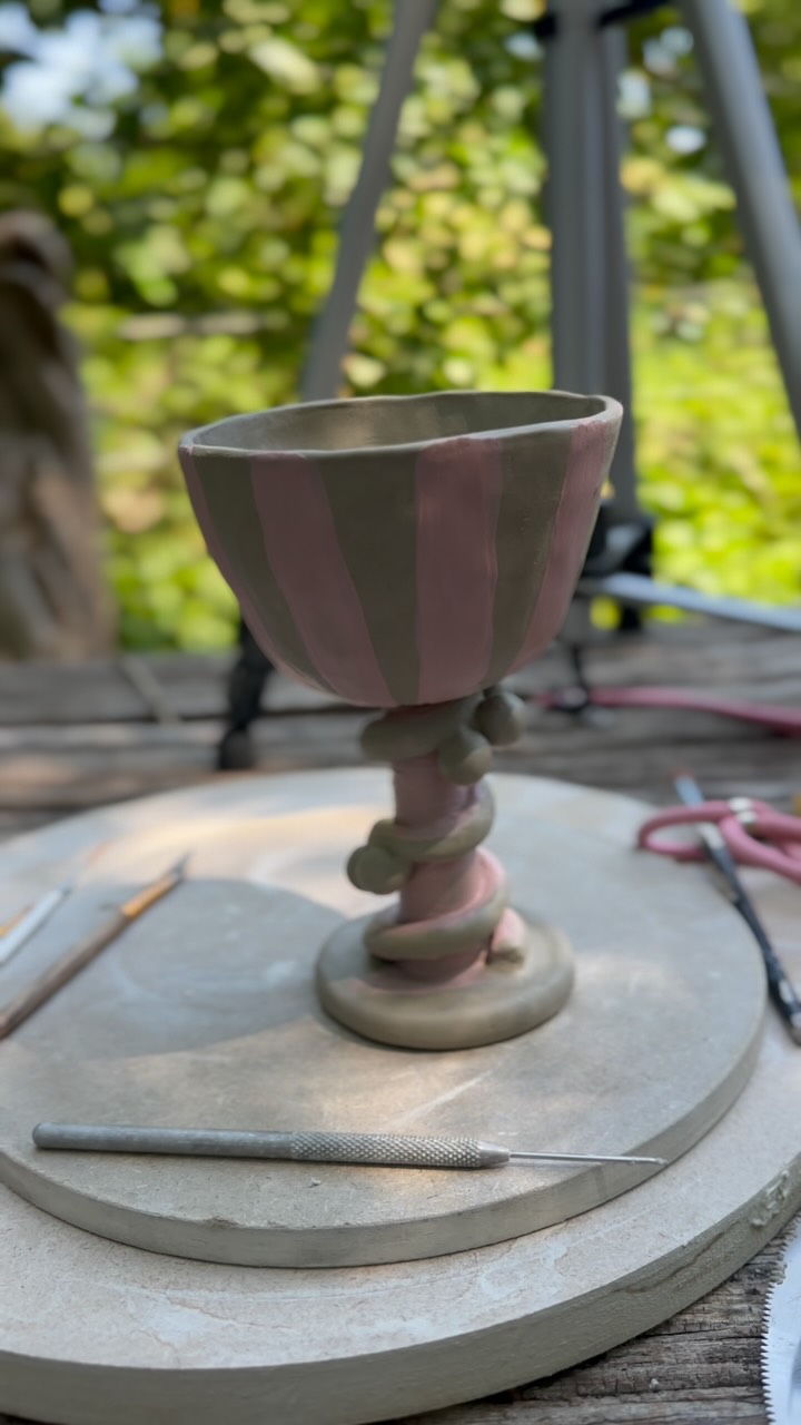 ✨ Wednesday 15th July - Make a ceramic Cocktail Cup - Wiper and True Barrel Store ✨
✨ Shake up your creativity at our cocktail cup workshop @wiperandtruebarrelstore where you’ll handcraft and decorate your very own bespoke cup - perfect for those summer cocktails, garden parties, and sunny bbqs! ✨
✨ tickets still available on our website, follow the link in our bio ✨
