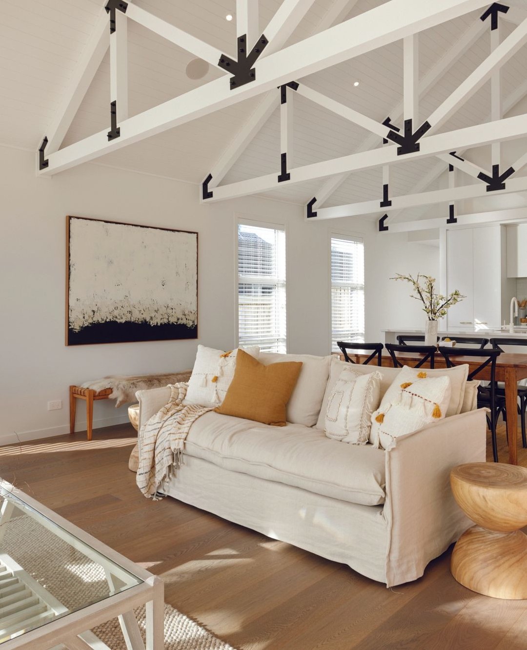 This beautifully crafted home embraces light, volume and timeless design, with soaring gabled ceilings and exposed beams creating a sense of openness throughout.
Underfoot, Creative Flooring's European Oak in Premium Grade – Stirling brings warmth, texture and authenticity to the kitchen, dining and living spaces. Its natural oiled finish and subtle tonal variation create a floor that's designed to be lived on and loved for years to come.
Builder: @harwoodhomesnz
Timber flooring: @creativeflooringnz