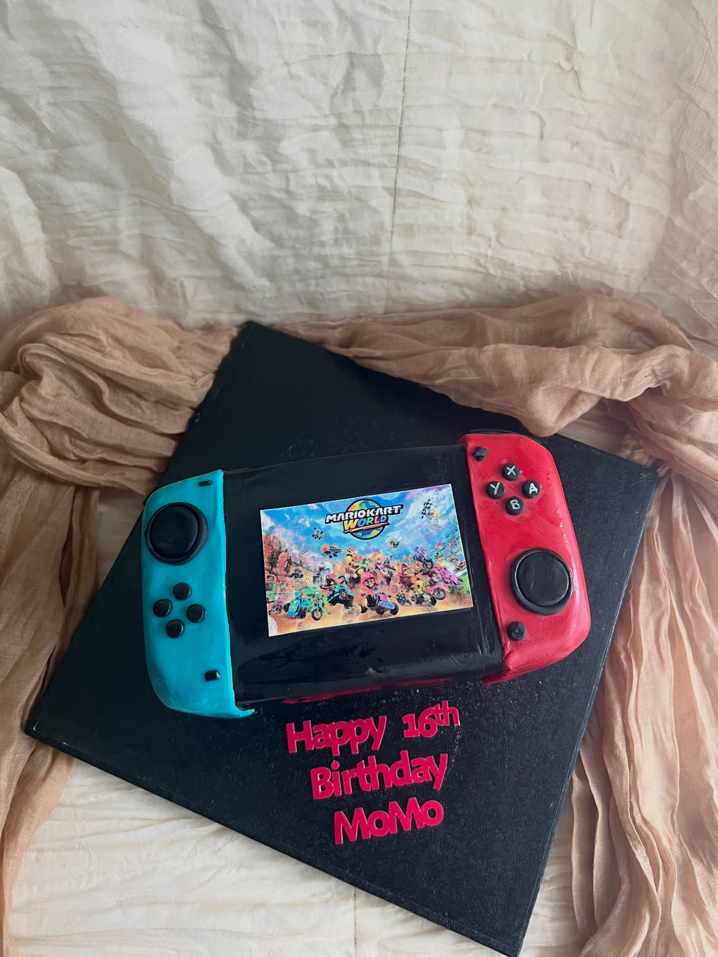 Now, I donโt usually do a fondant cake, but anything for my Nephew on his 16th!
Biscoff Nintendo Switch cake ๐ฎ