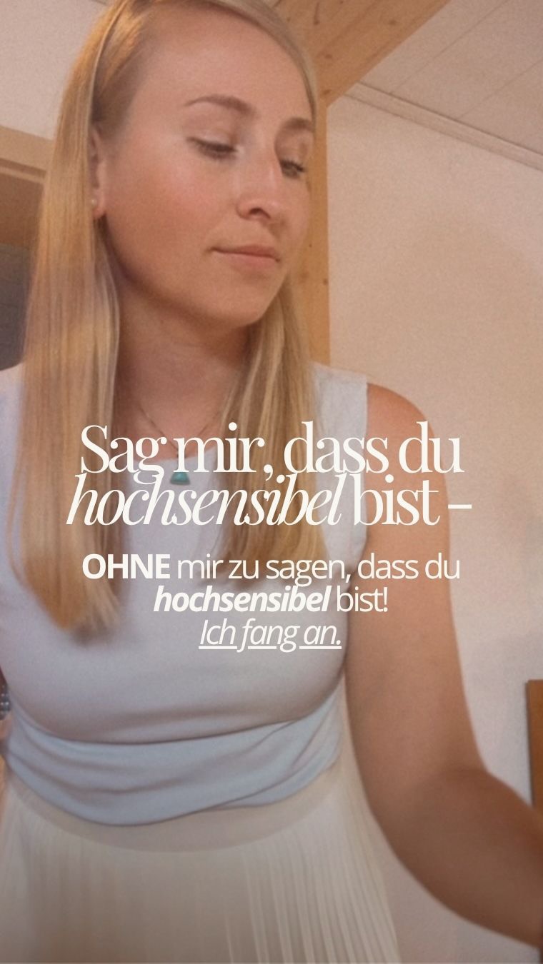 Wenn ich eine Schnecke 🐌 sehe, klopfe ich vorsichtig an ihr Häuschen, um sie nicht zu erschrecken – und trage sie dann rüber ins Gras. Und danach frage ich mich: Hab ich sie jetzt von ihrem Weg abgebracht? Wollte sie da vielleicht genau hin? Manchmal hab ich tagelang ein schlechtes Gewissen.
Wenn im Restaurant etwas verbrannt riecht, hole ich meine Öle raus und reibe mir Pfefferminz unter die Nase, damit ich bleiben kann. Sonst müsste ich gehen.
Ich kaufe im Baumarkt die halb vertrockneten Pflanzen, 🪴 die keiner mehr will – weil ich Mitleid hab und Angst, dass sich sonst niemand kümmert.
Ich fülle jeden Tag frisches Wasser für die Bienen 🐝 und Schmetterlinge auf. Und bin ehrlich traurig, wenn doch eine Fliege daneben liegt, die es nicht geschafft hat.
Wenn ein Käfer 🪲 auf dem Waldboden auf dem Rücken liegt, muss ich hin. Ich dreh ihn um und hoffe, dass es ihm jetzt besser geht.
Wenn ich mit dem Fahrrad an der Kuhweide 🐄 vorbeifahre, frage ich die Kühe, ob es ihnen gut geht. Und wenn eine einen traurigen Blick hat, zerreißt es mir das Herz.
Und Dinge wegwerfen? Fällt mir so schwer. Ich verschenke sie lieber – in der Hoffnung, dass sie woanders noch ein schönes Leben haben dürfen.
Lange dachte ich, ich bin einfach zu weich für diese Welt. Und vielleicht auch verrückt, weil ich mir über sowas Gedanken mache - Heute weiß ich: Ich fühle nur mehr. Und das ist keine Schwäche – das ist eine besondere Art, hier zu sein.
Jetzt du: Woran erkennt man bei dir, dass du hochsensibel bist? Erzähl mir deine – und wenn du den kleinen Wegweiser für deinen Alltag willst, schreib WEGWEISER dazu, dann schick ich dir den Link zum kostenlosen Download. 💛