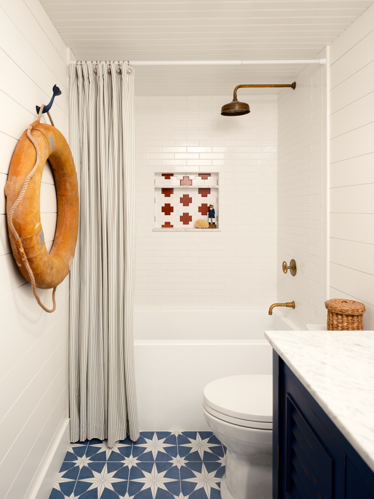 Cheers to the RED WHITE & BLUE ❤️🤍💙
We love you America. It’s as simple as that.
Design & Build by: @coastaldwelling_designbuild
📸 @khoilyphotography
🇺🇸❤️🤍💙🇺🇸
#redwhitebluedesign #coastalliving #coastalbathroomdesign #shiplapforlife #coastaldwelling