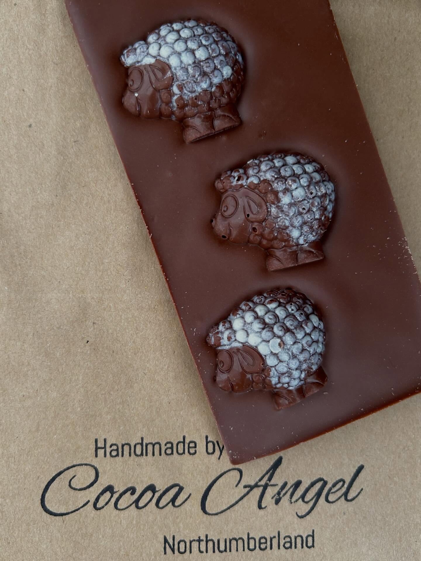 World Chocolate day🎉🎉
What’s your favourite🥰🍫
#chocolatelover #worldchocolateday #milk #dark #ganache