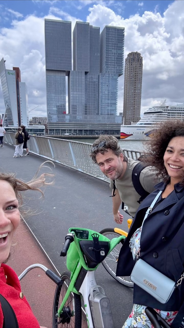 Take out:
Op voorbereidingstour naar Rotterdam. Nieuwe gerechten zoeken, concepten spotten & inspiratie opdoen voor
☕️ koffie
🥯 brood
🥘 warme gerechten
🌮 internationale keuken
#wecanteen #bedrijfscatering #food #inspiratie