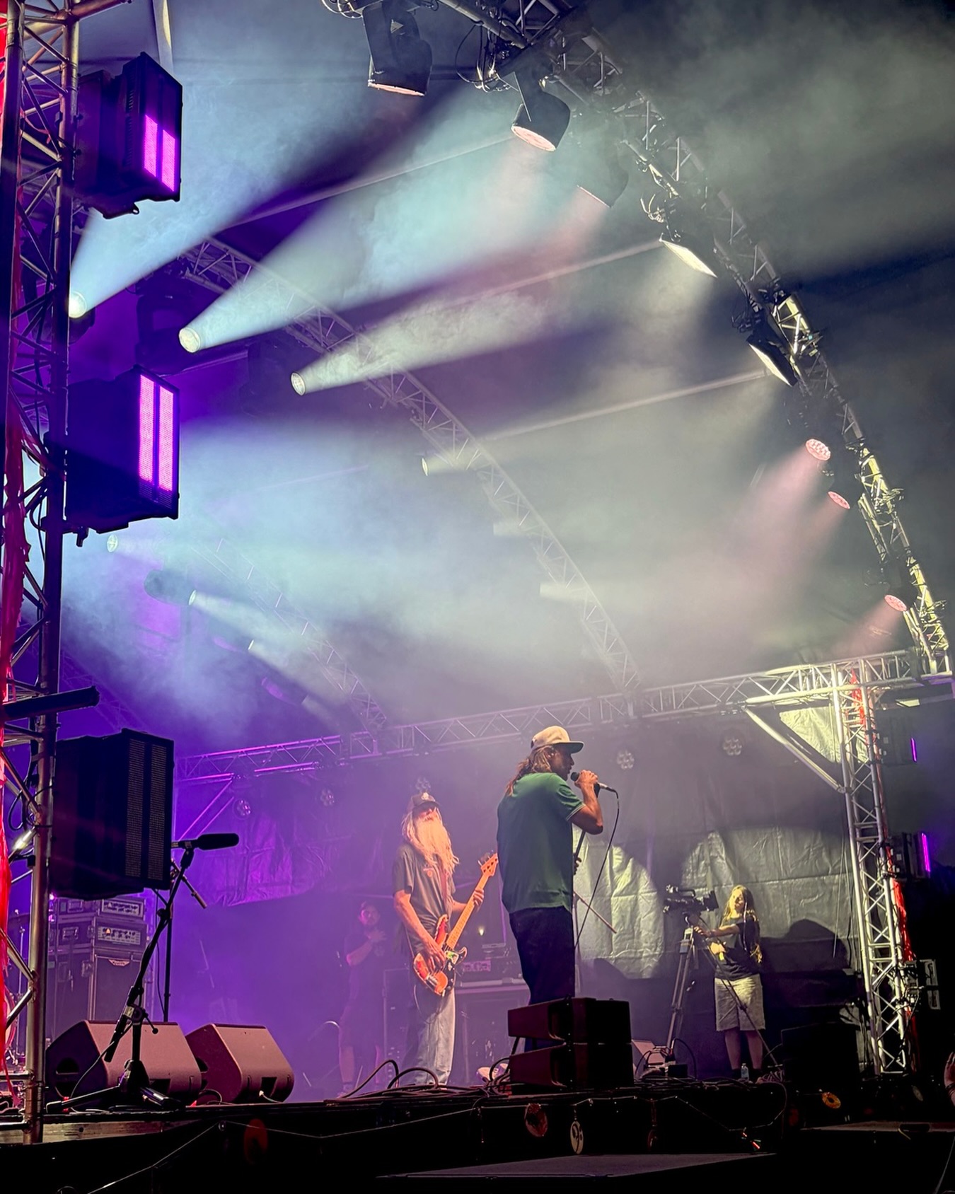 Reef in full swing at Haslemere Fringe Festival 3/7/26
#reefband
#haslemerefringe2026